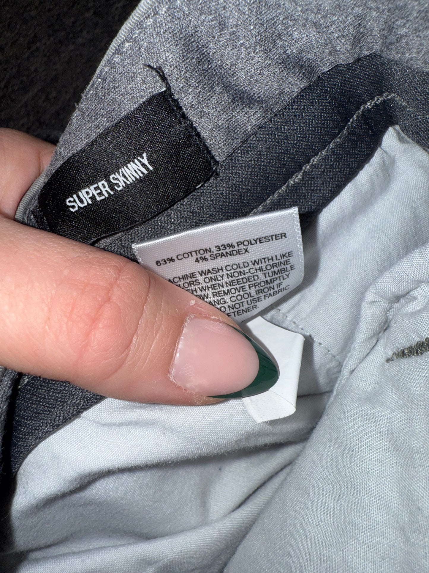 Express (36x32) Light Green Super Skinny Dress Pants