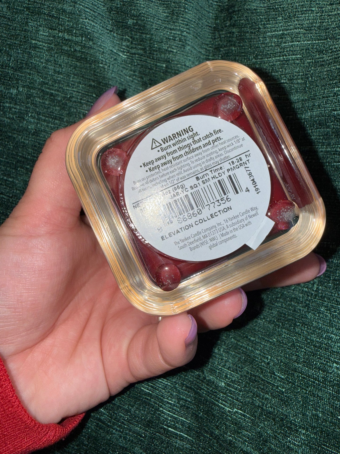 Yankee (3.4oz) Holiday Pomegranate 1 Wick Candle