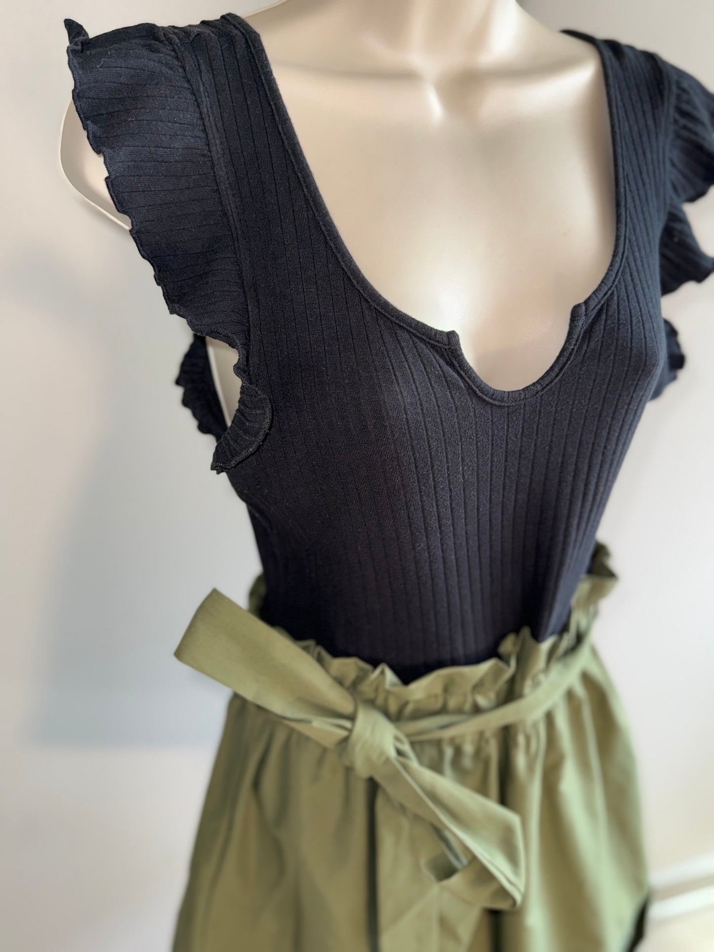 SHEIN (Medium) Black and Green Romper with Tied Waist