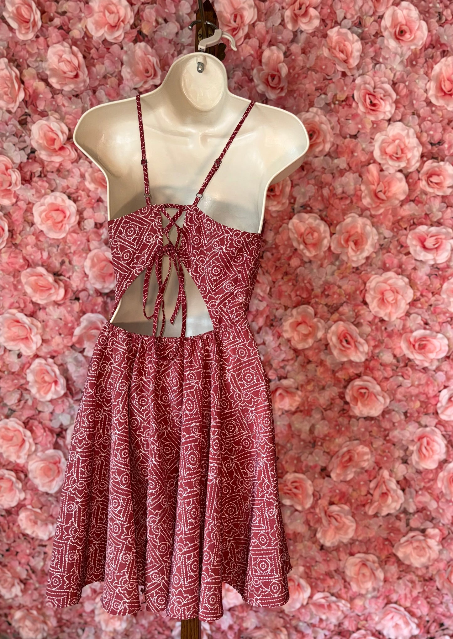 Hollister (Small) Red//White Pattern Lightweight Dress with Open Tied Back