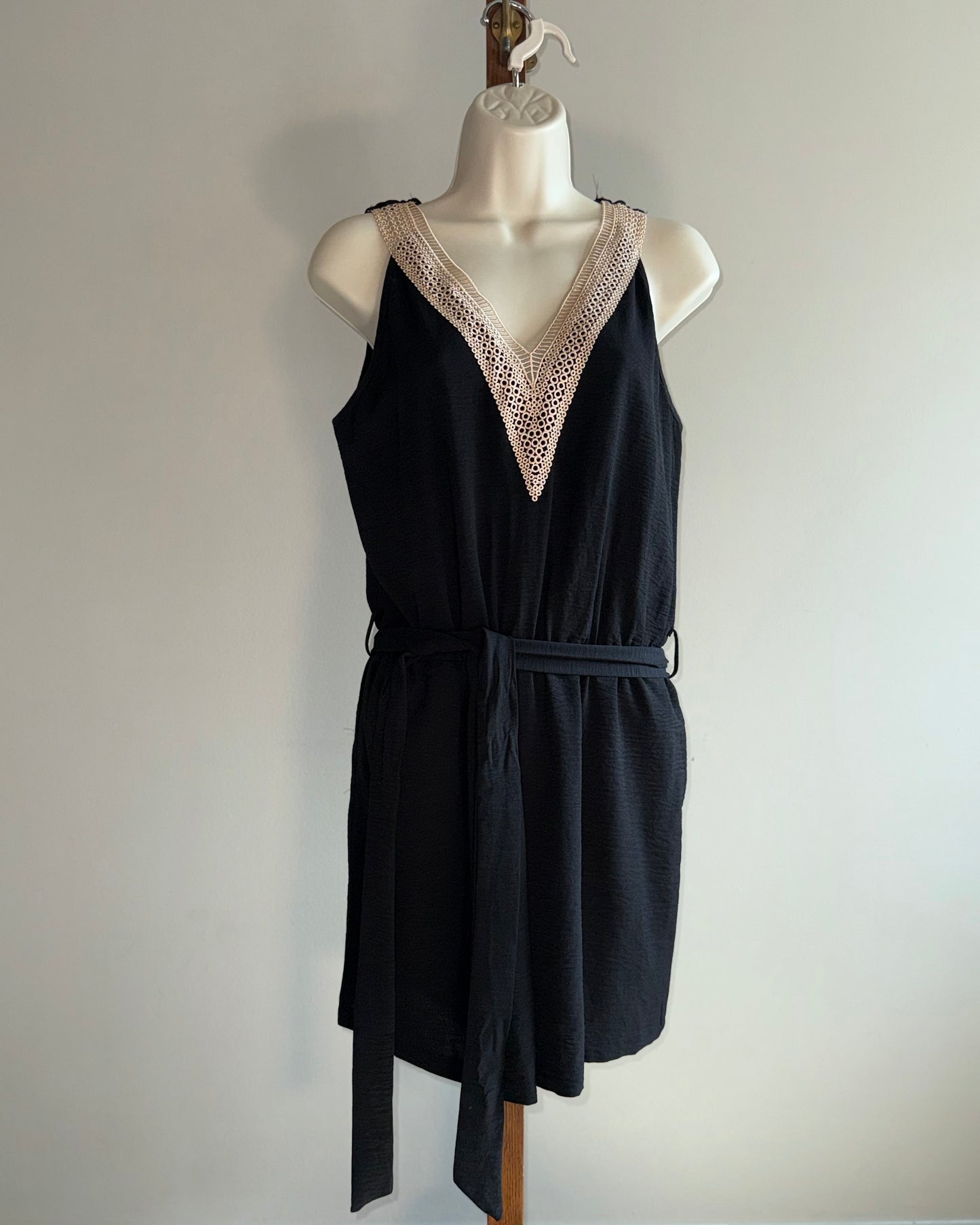 ELINGS (Medium) Black Lace V-Neck Tied Waist Romper with Open Slit Back