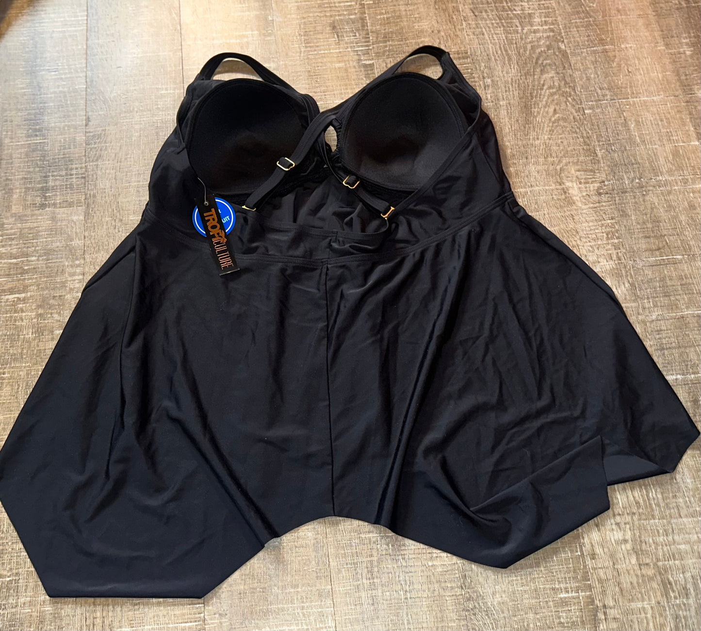 NWT Tropiculture (18) Brand New Black Tankini Swim Top