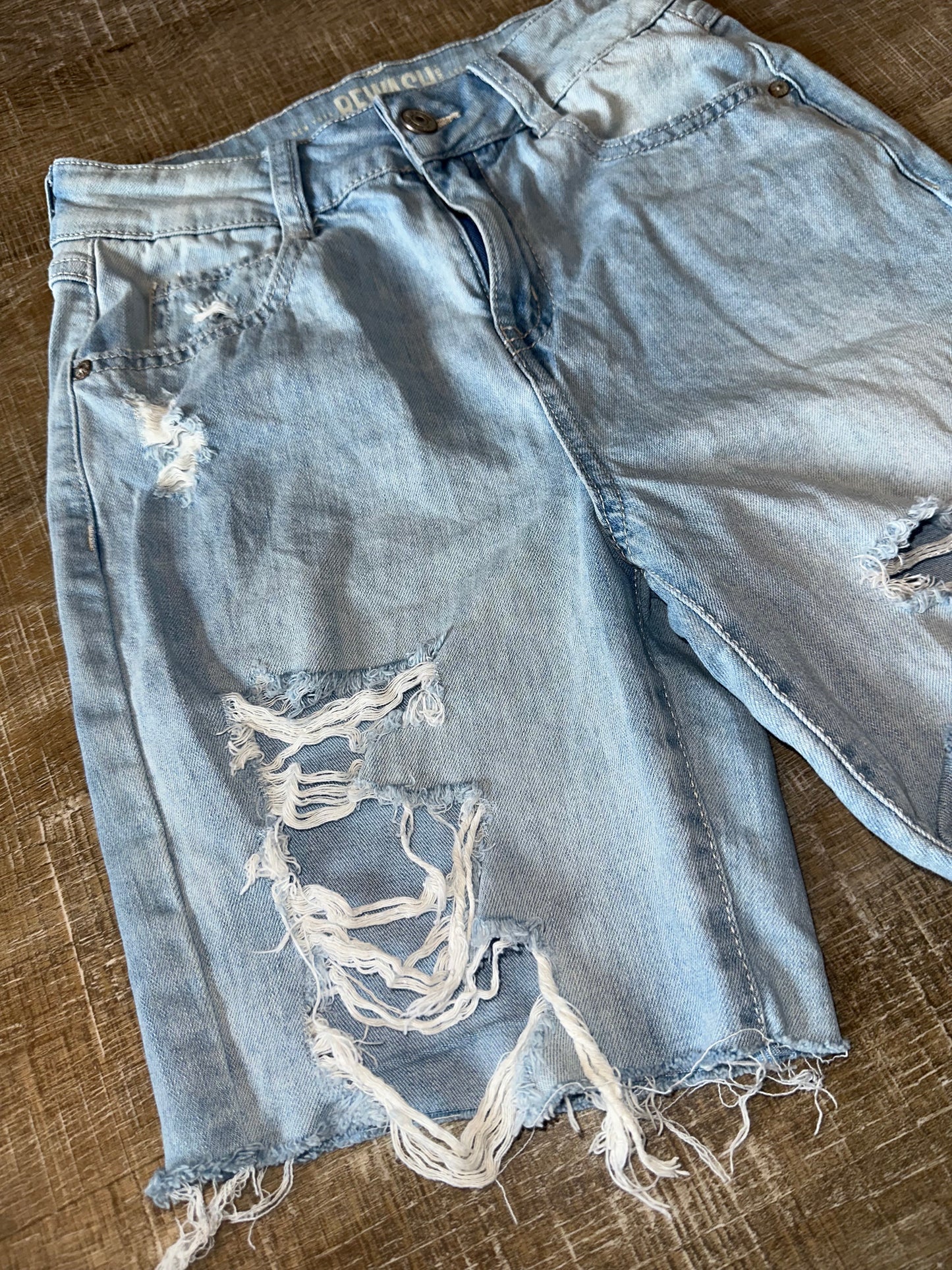 Rewash (1) Light Wash Super High Rise Vintage Reunion Distressed Jean Shorts
