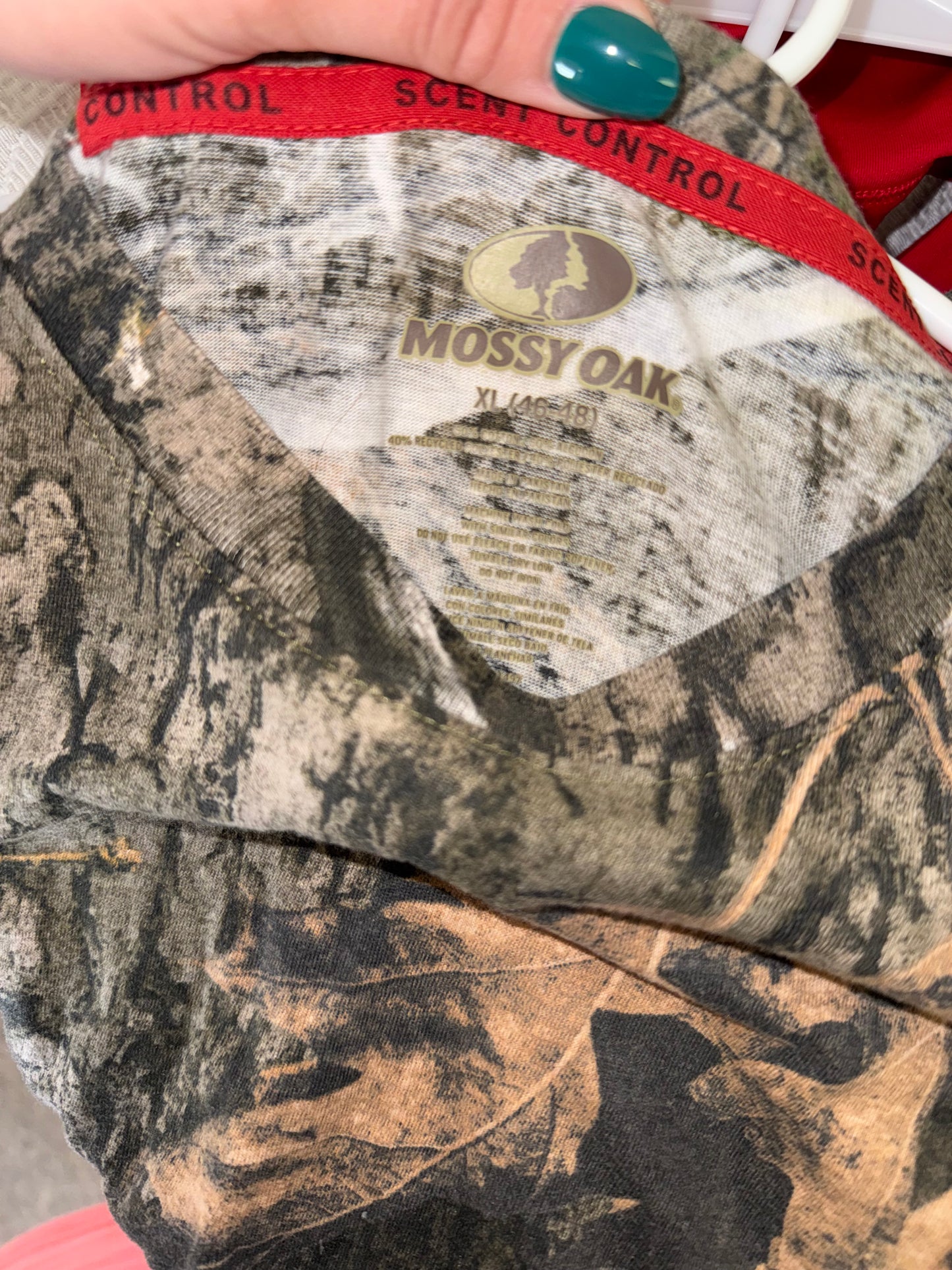 Mossy Oak (XL) Cropped Camo Top