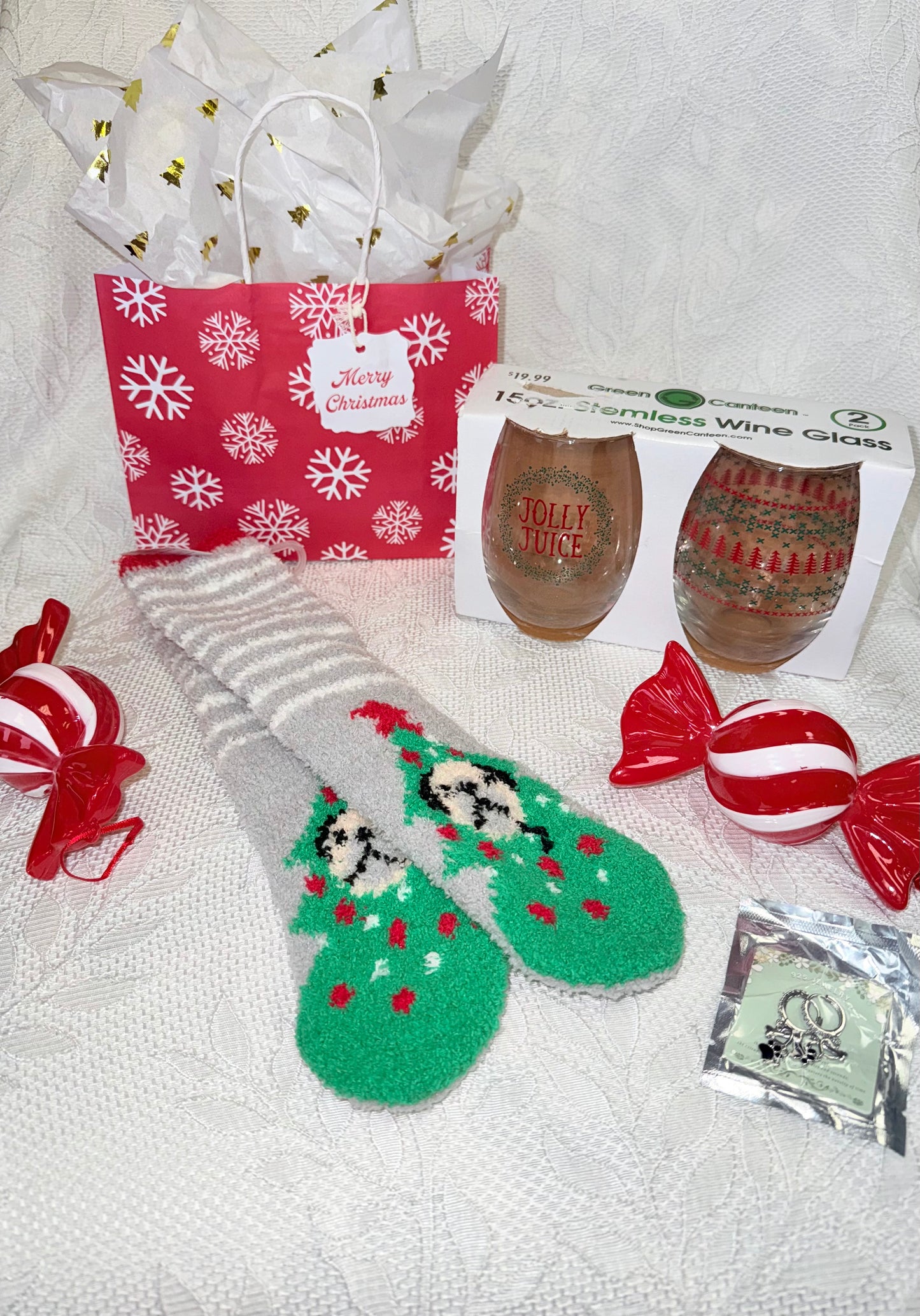 Christmas Gift Bundle of BRAND NEW Dog Christmas Themed Gift Set
