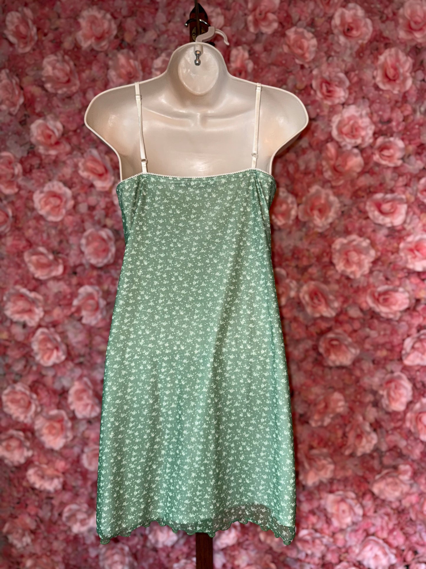 Daisy Street (10) Green Floral Sheer Midi Dress
