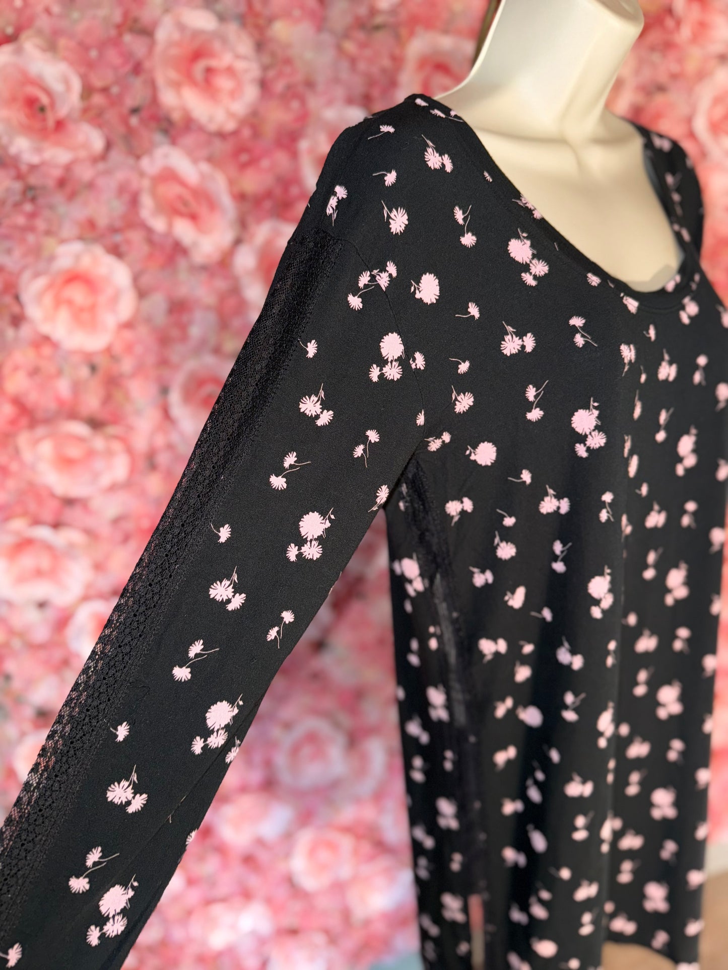 Victoria's Secret (XS) Black Long Sleeve Floral Sleepwear Dress with Sheer Lace