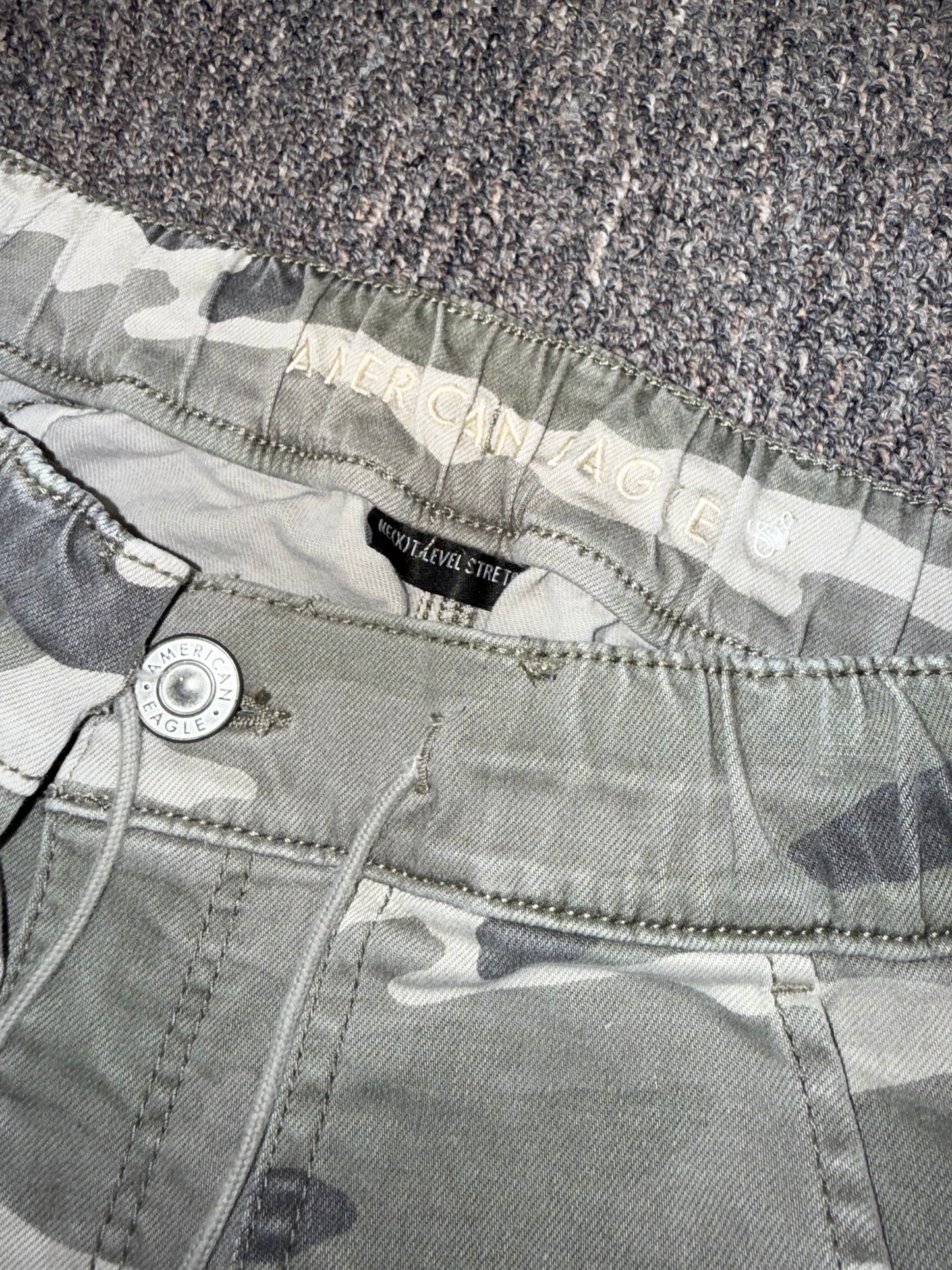 American Eagle (2 Long) Green Camo Pattern Jogger Pants with Stretch