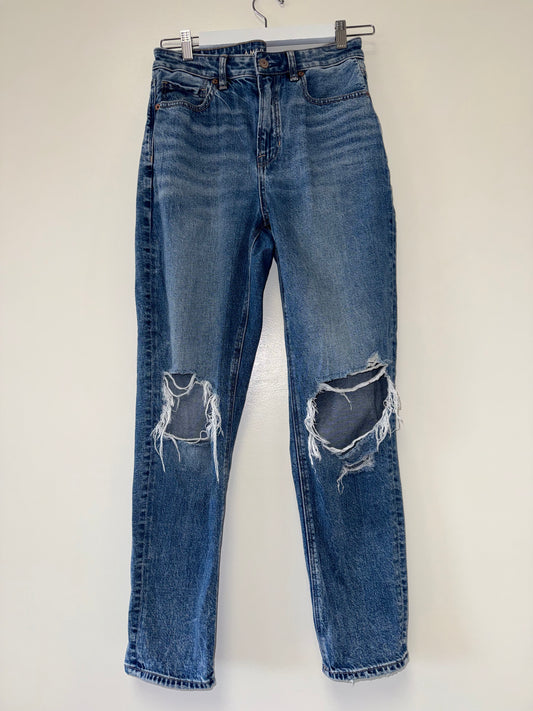American Eagle (6) Strigid Denim Mom Jeans