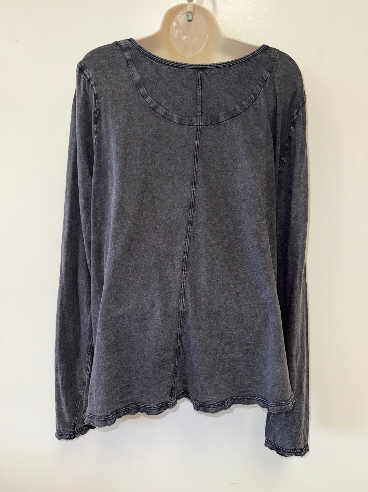 Saturday Sunday By Anthropologie (Large) Grey Acid Wash Cropped Long Sleeve Top