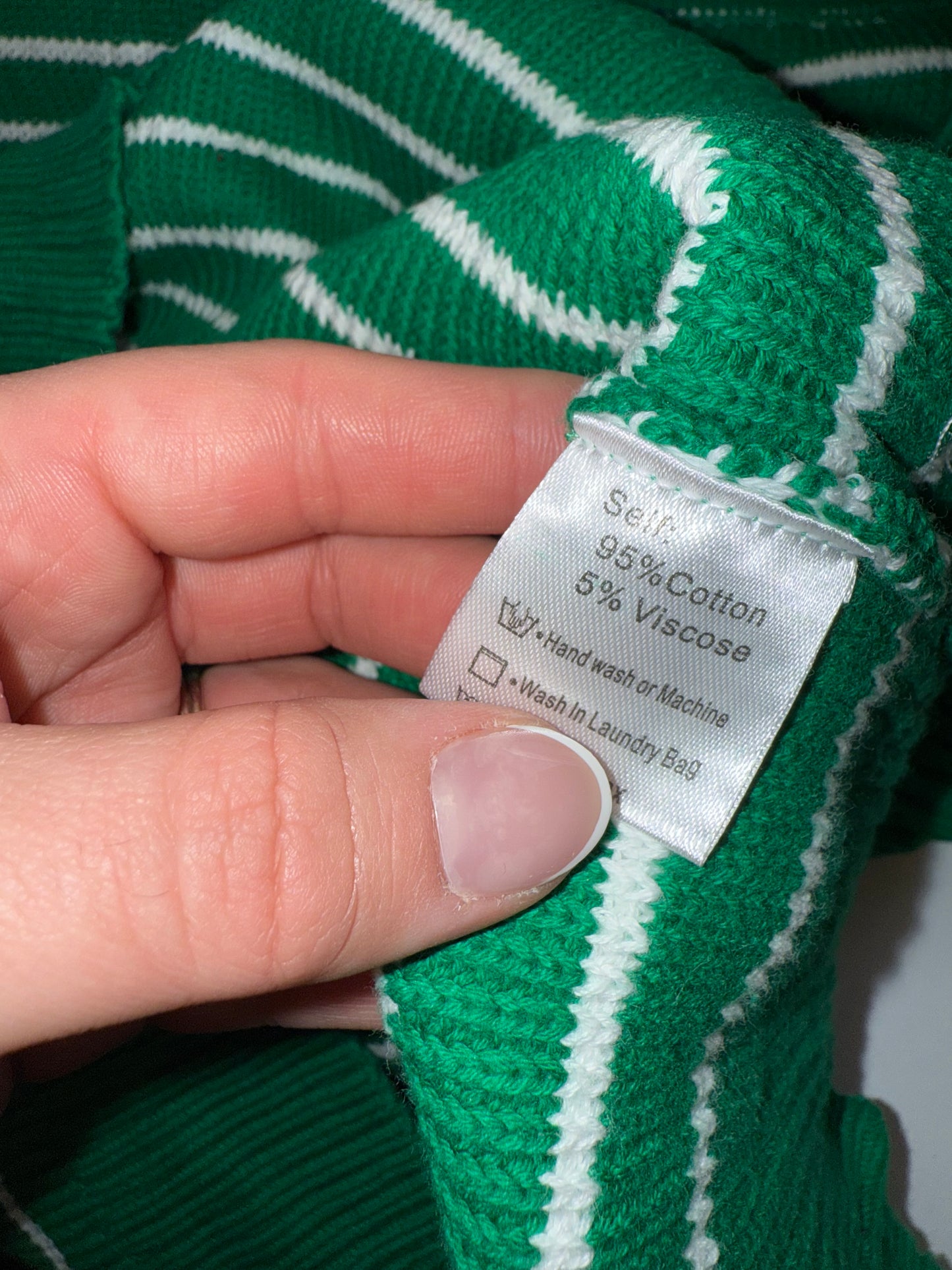 NWT Iwollence (Large) Brand New Green & White Striped Knit Sleeveless Sweater