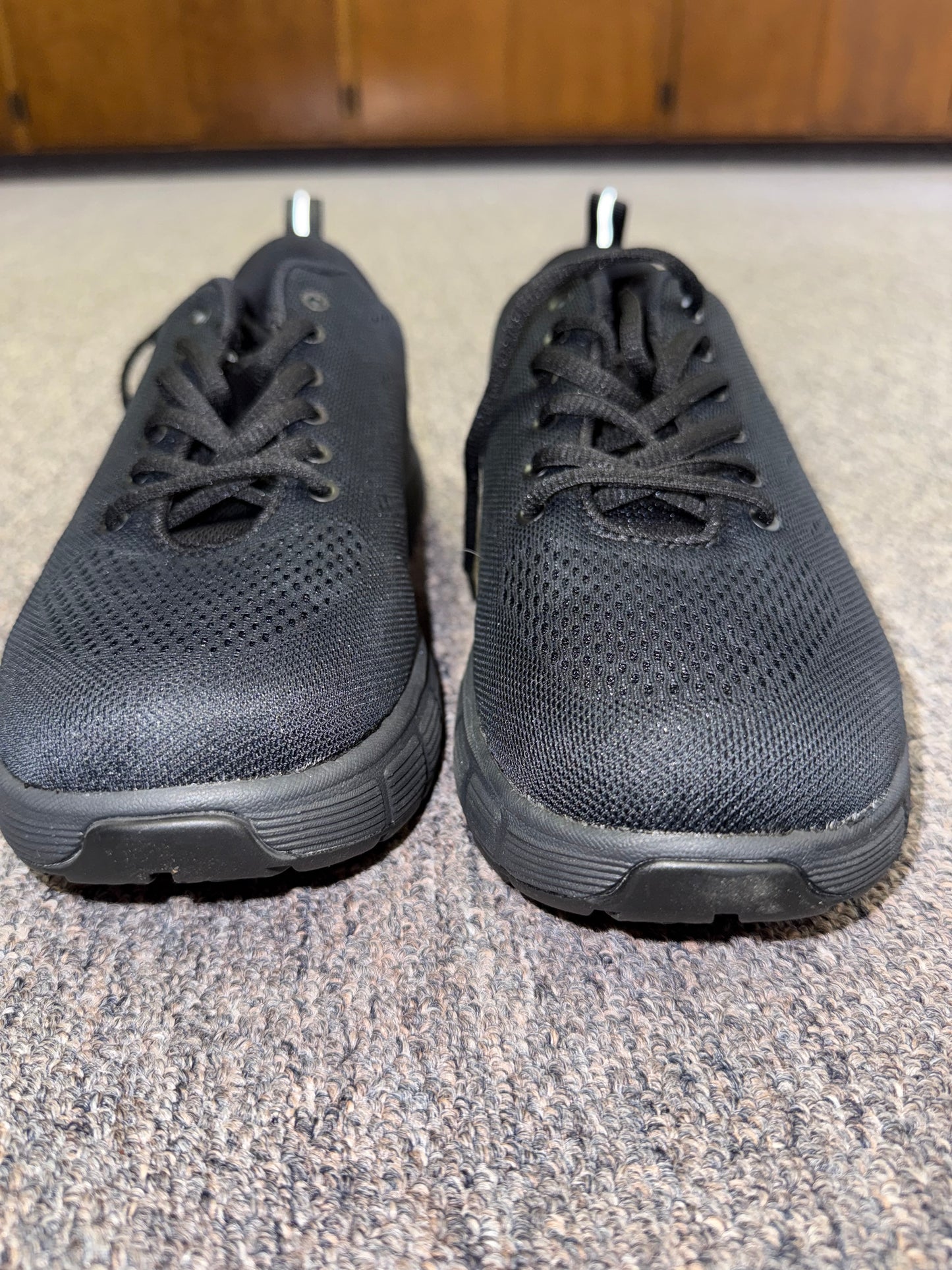 Kirklands (9.5) Mens Black Sneakers