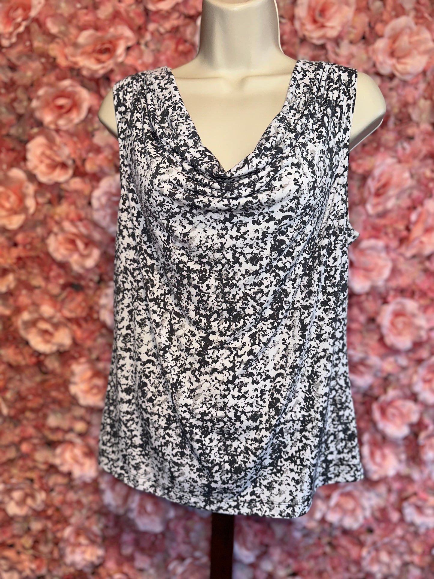 Calvin Klein (Medium) Grey//White Pattern Cowl Neck Sleeveless Blouse