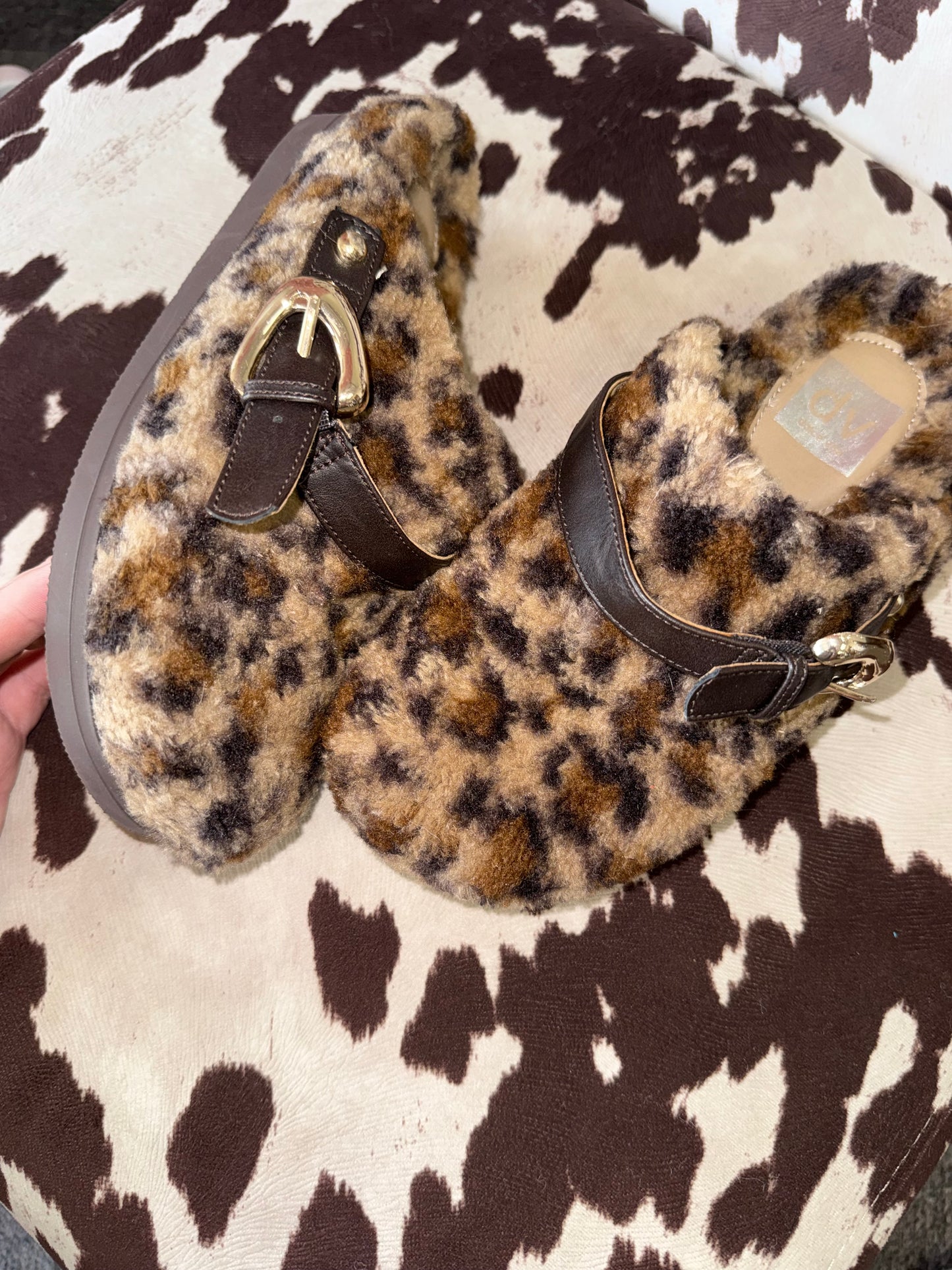 Dolce Vita (6.5) Neutral Cheetah Print Sherpa Slip On Mules