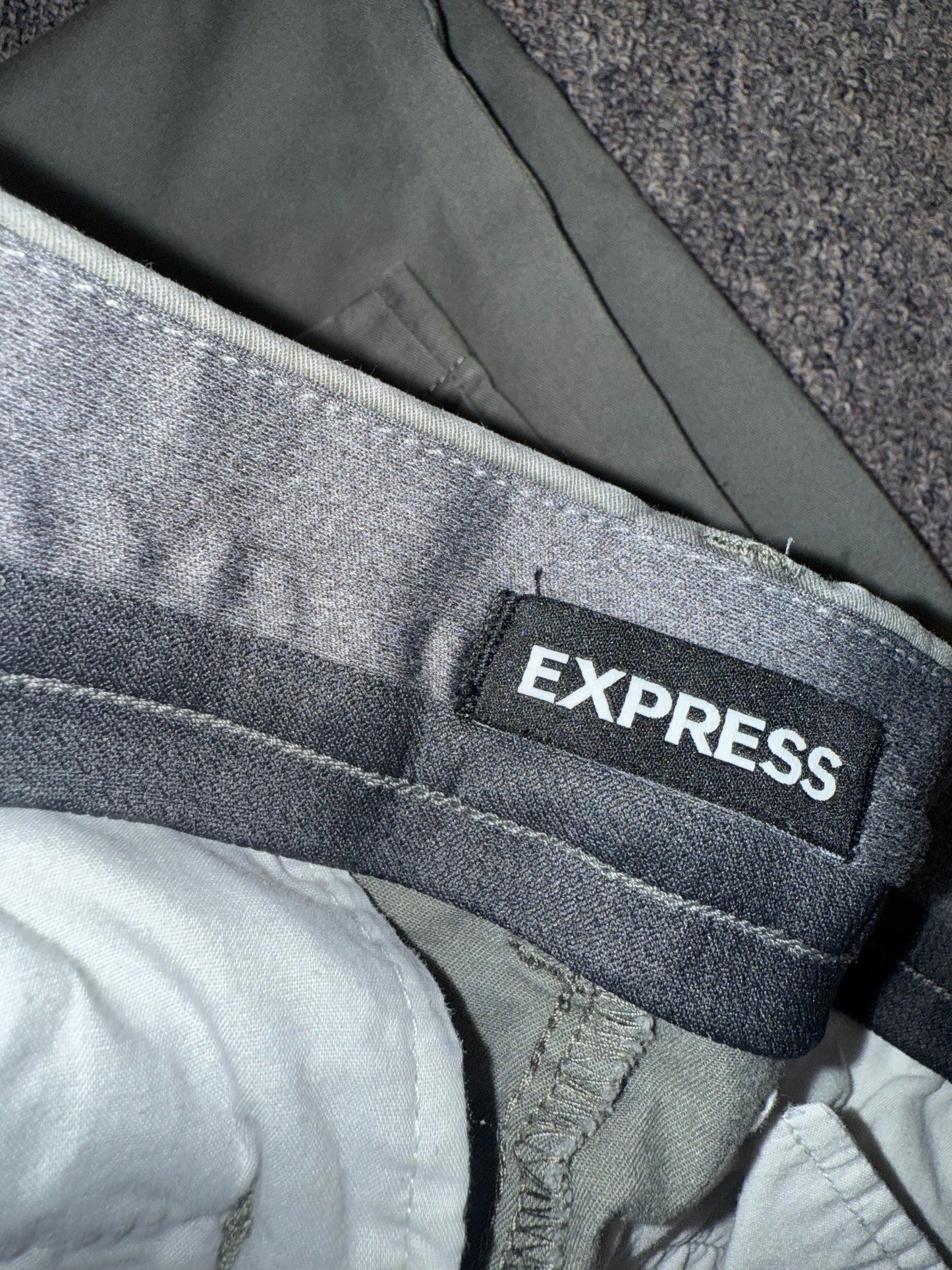 Express (36x32) Light Green Super Skinny Dress Pants