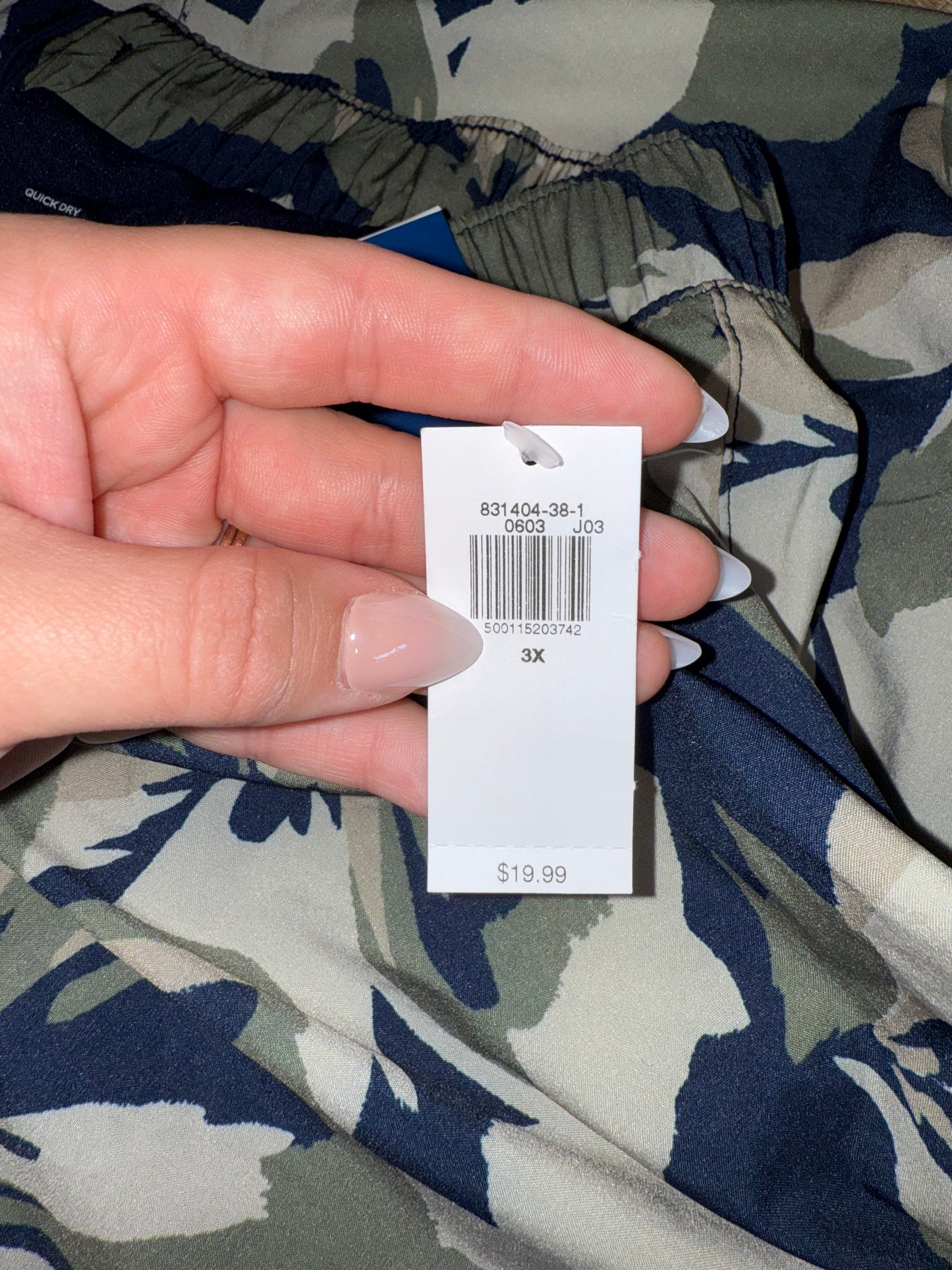 NWT Old Navy Active (3X) Brand New Blue/Green Floral 3" Inseam Shorts
