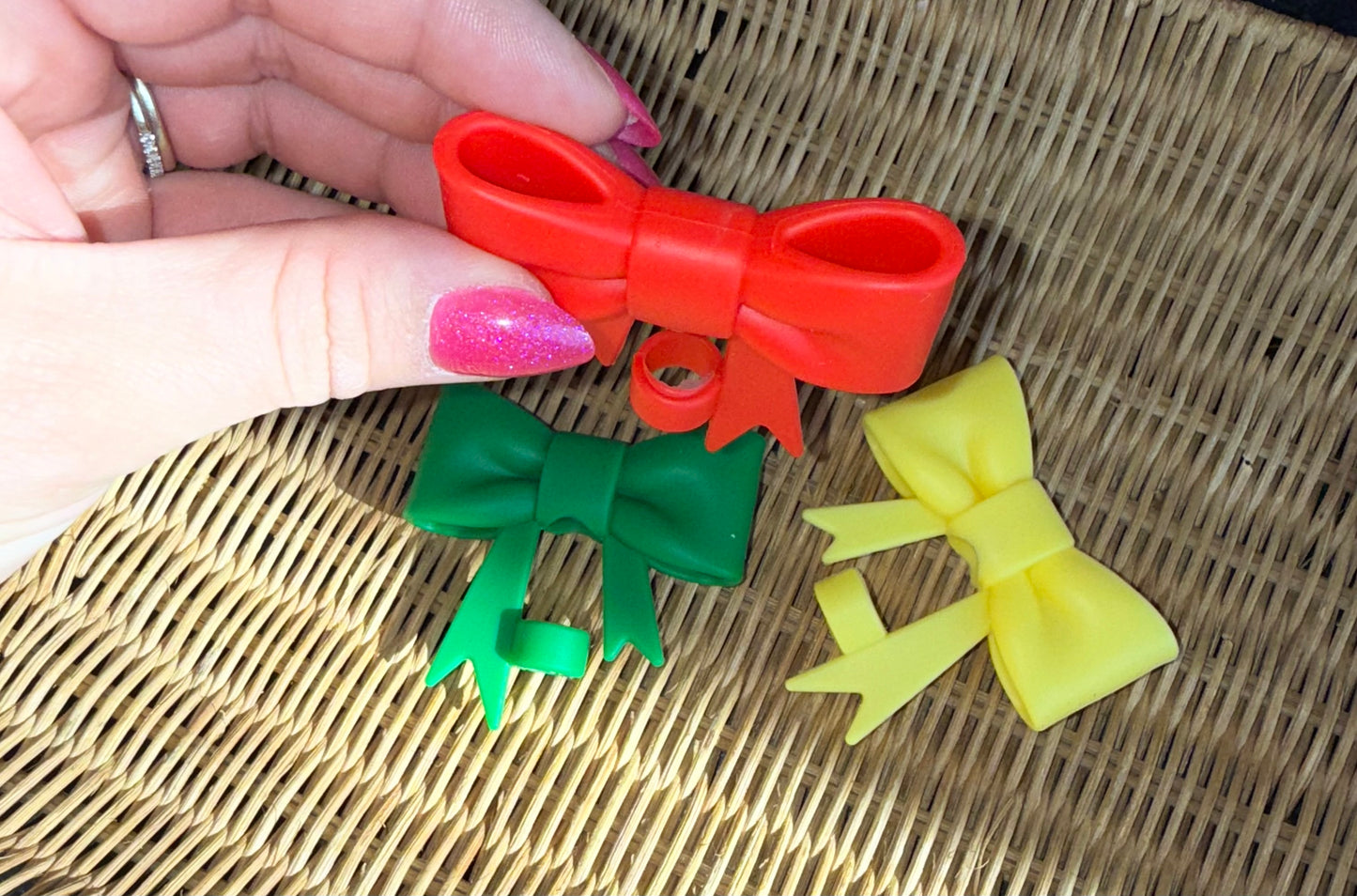 Brand New 3 Piece Christmas Bow Straw Covers