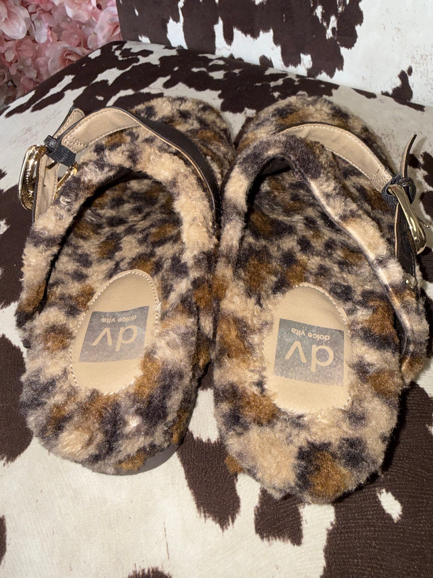 Dolce Vita (6.5) Neutral Cheetah Print Sherpa Slip On Mules