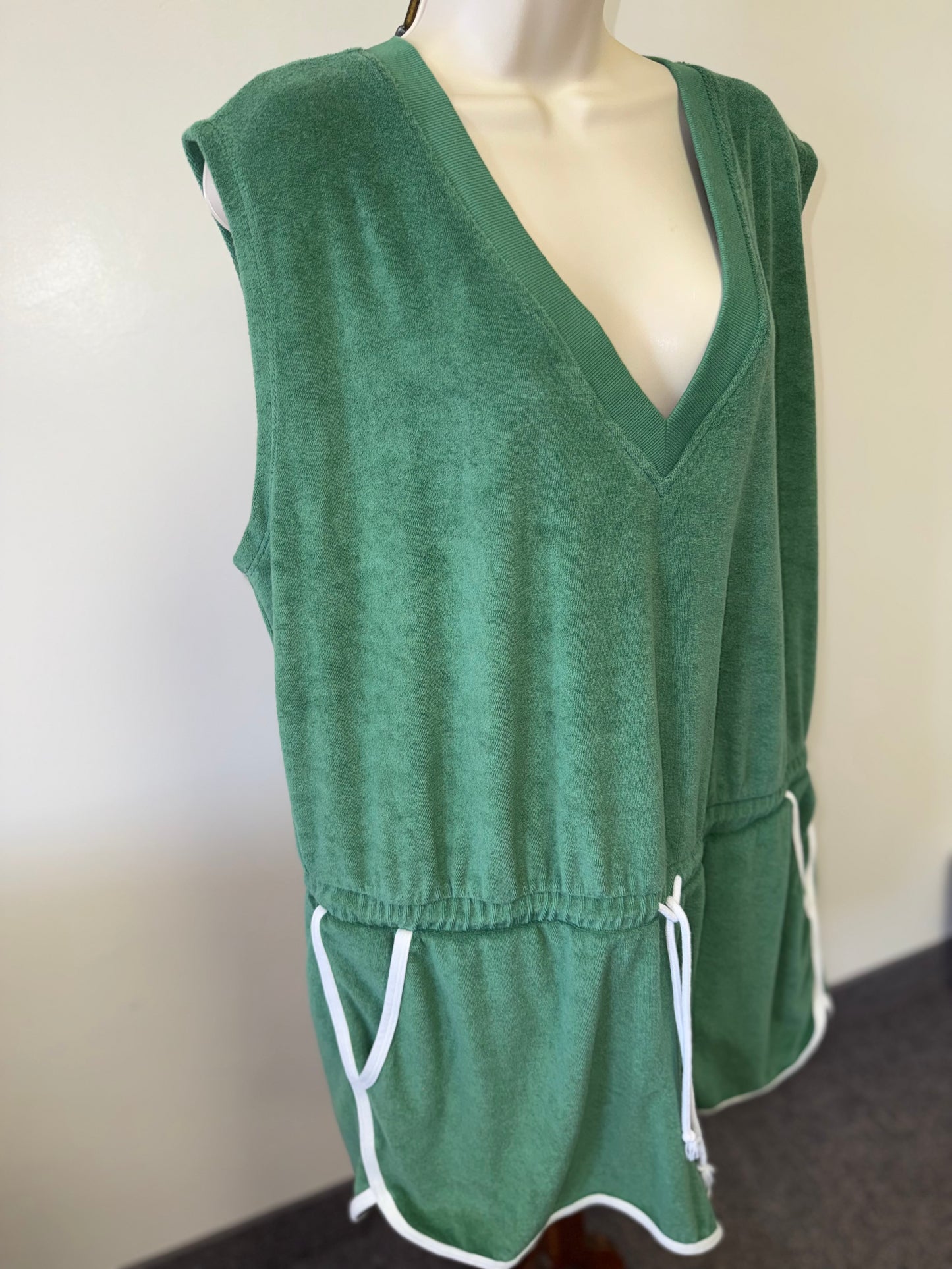 NWT Universal Threads (XXL) Brand New Green Soft Romper