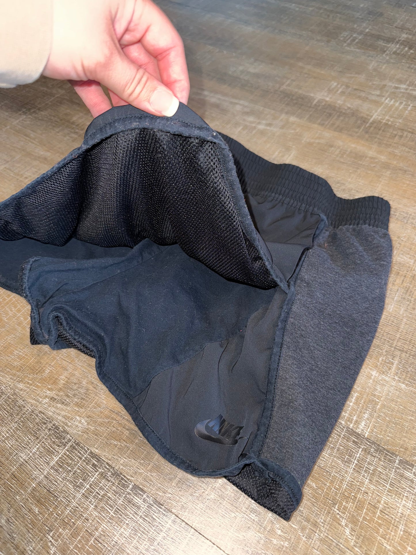 Nike (Small) Black//Grey Skirt Skort with Pockets