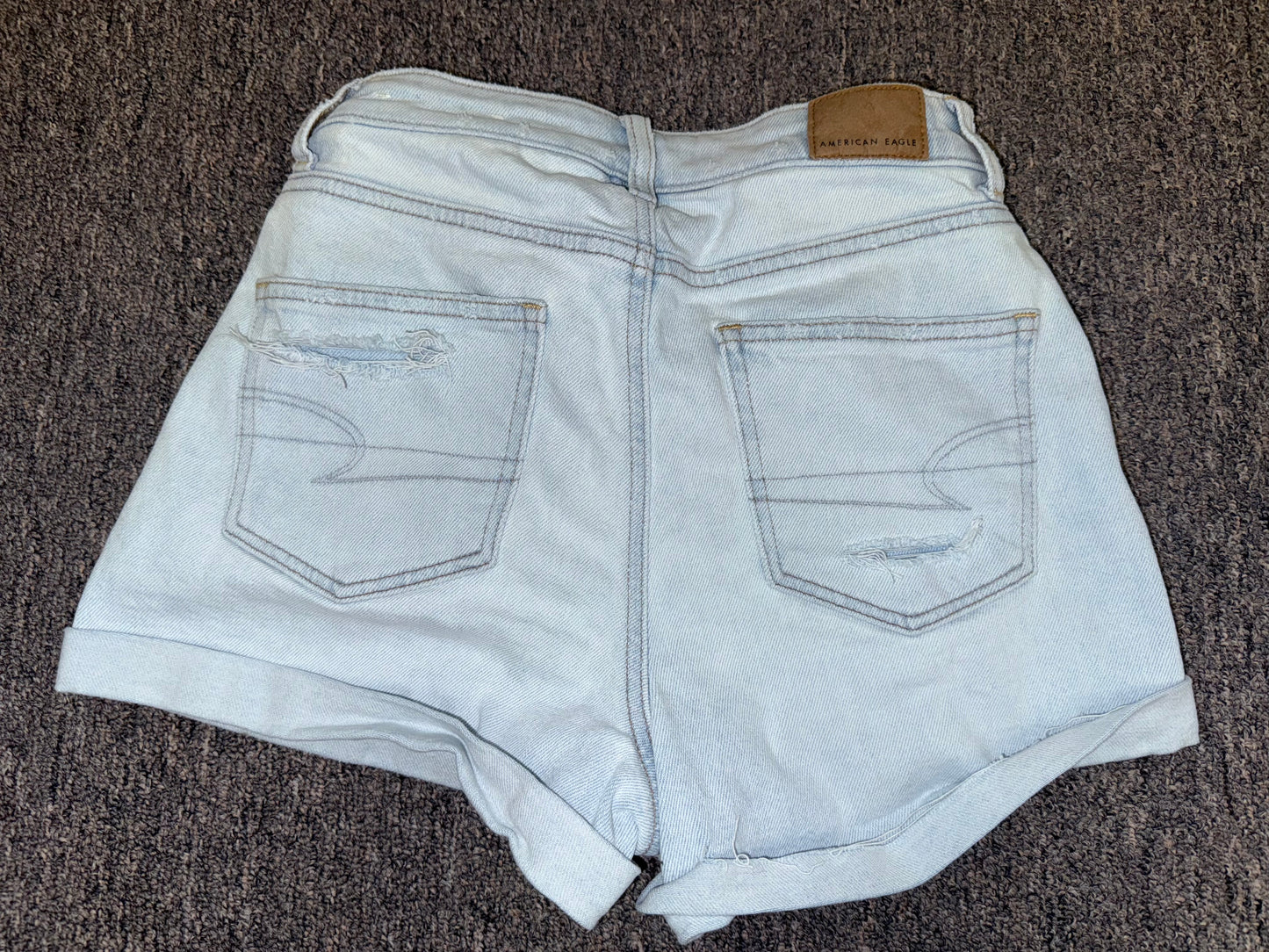 American Eagle (0) Light Wash Distressed Denim Mom Jean Shorts