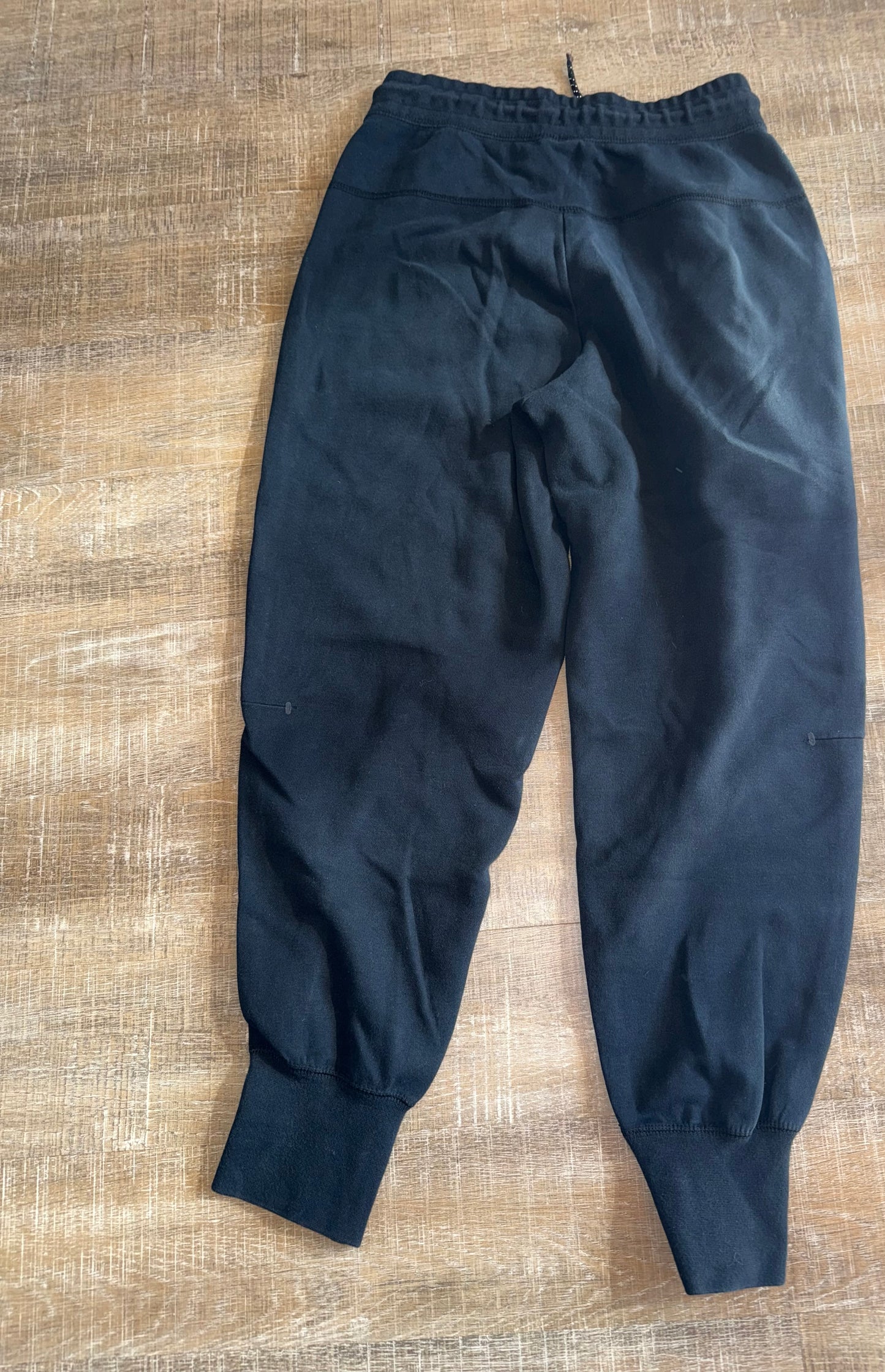 Nike (Large) Black Jogger Sweatpants with Zipped Pocket on Leg