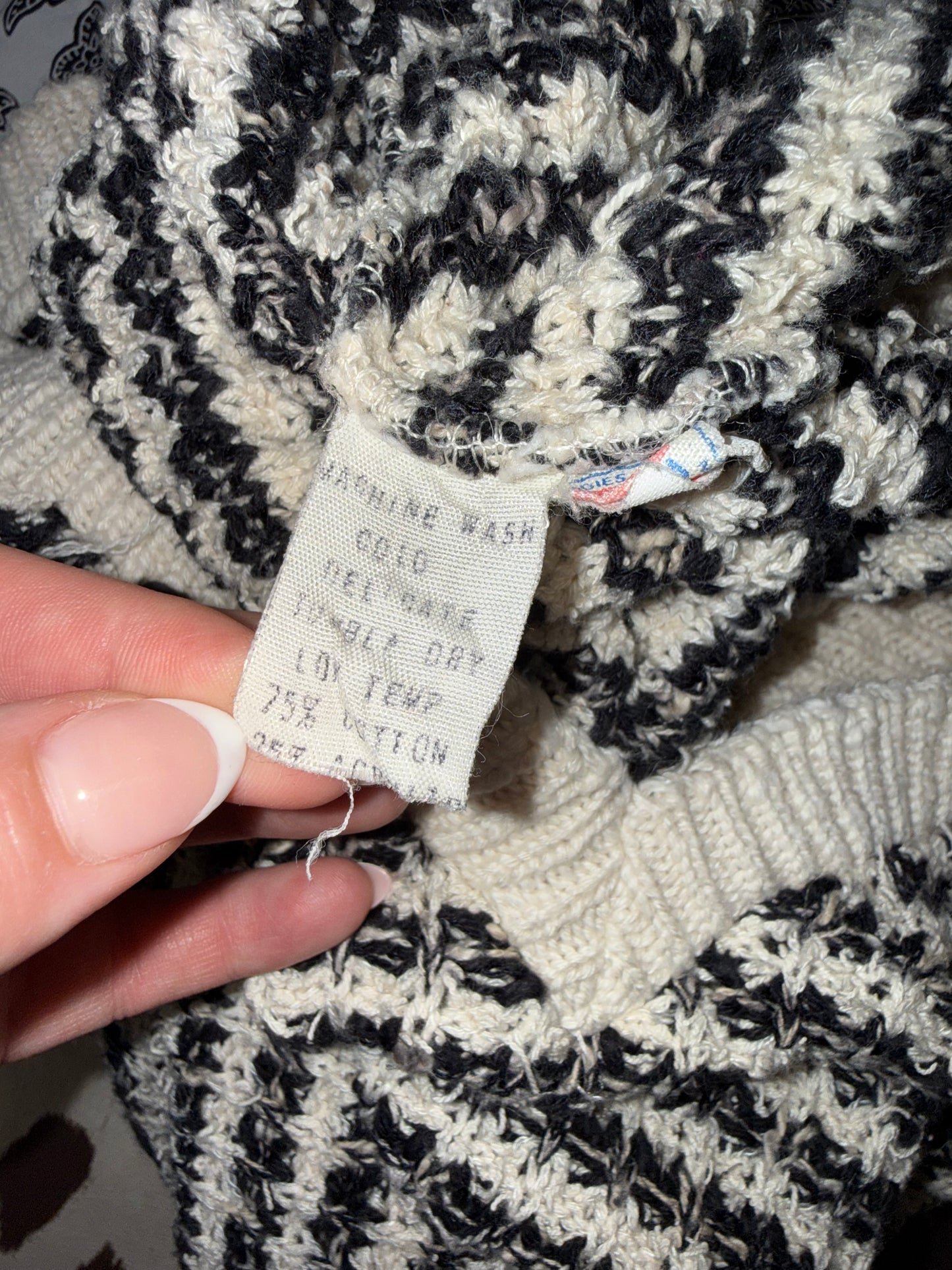 Tony Lambert (Large) Vintage Neutral Striped V-Neck Sleeveless Knit Sweater Vest