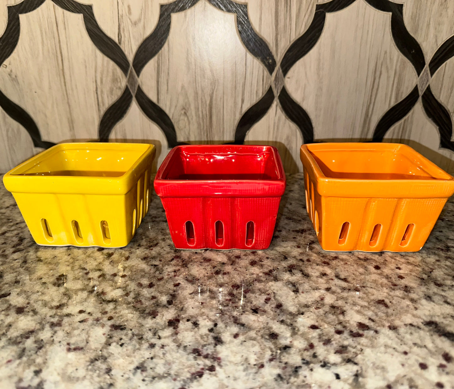 Colorful Ceramic 3 Piece Berry Basket for Fruit