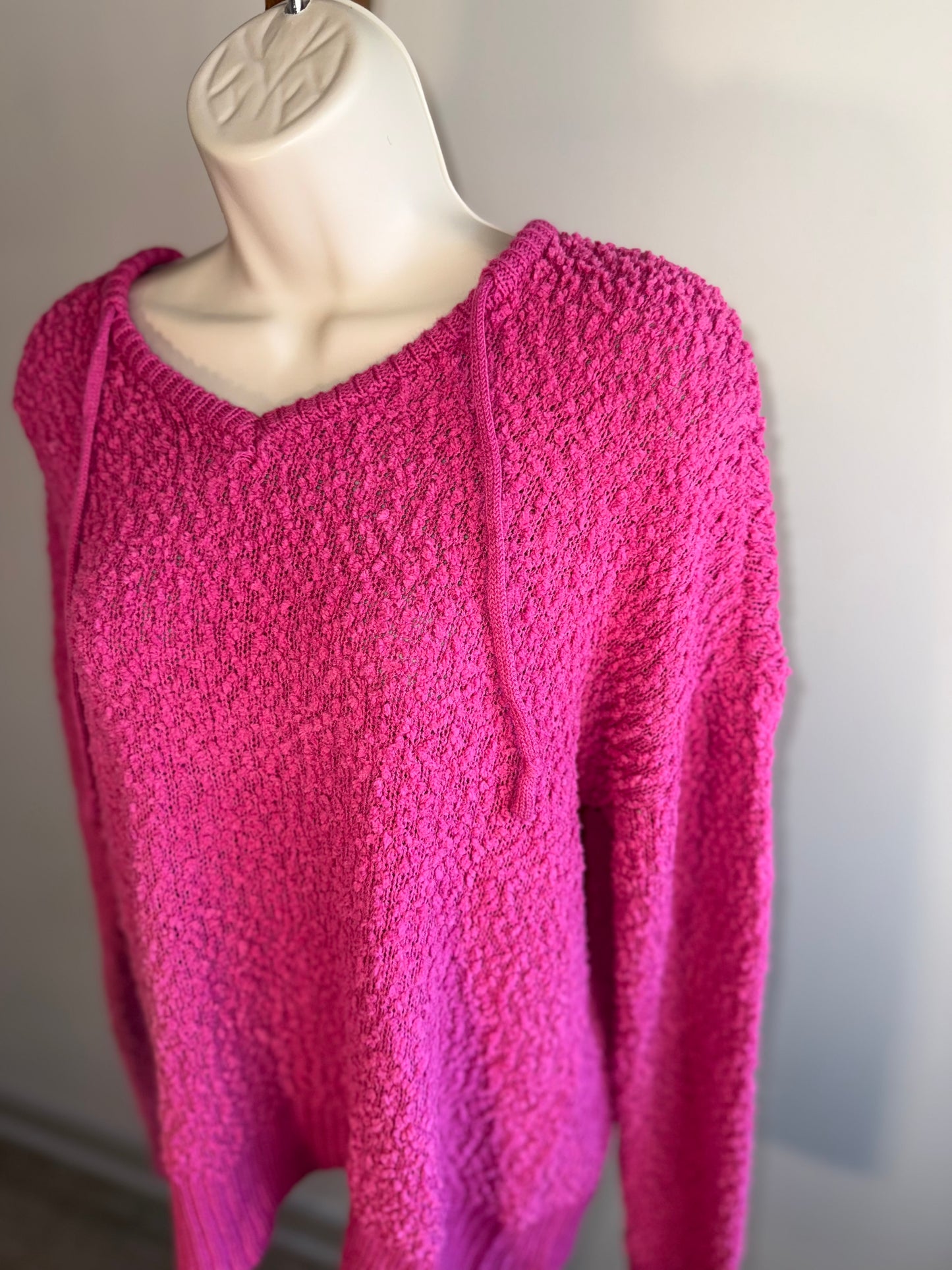 NWT Maurices (Medium) Brand New Hot Pink Fuzzy Knit Hooded Sweater