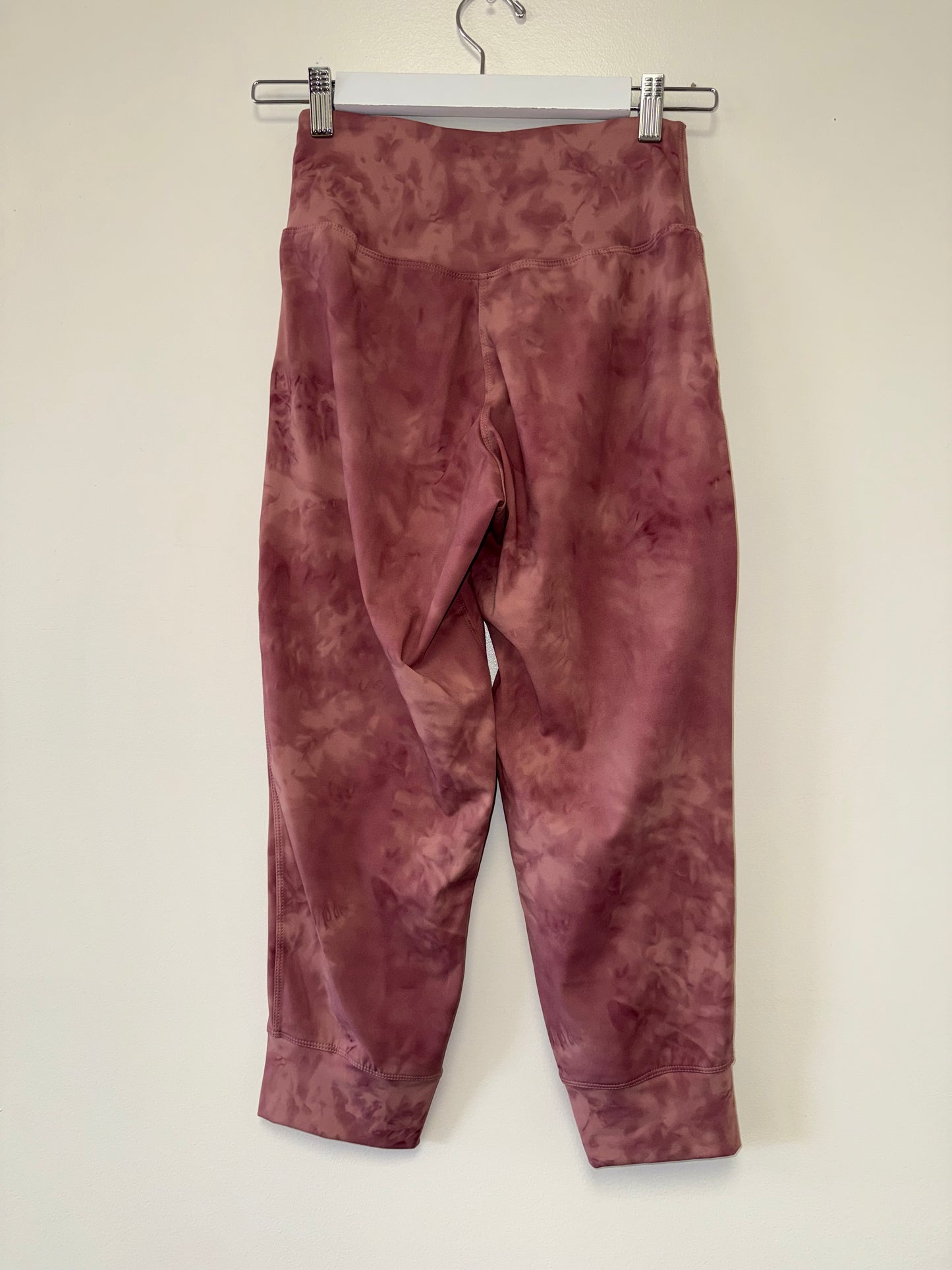 NWT Oalka (XS) Brand New Pink//Maroon Tie Dye Baggy Jogger Cropped Leggings
