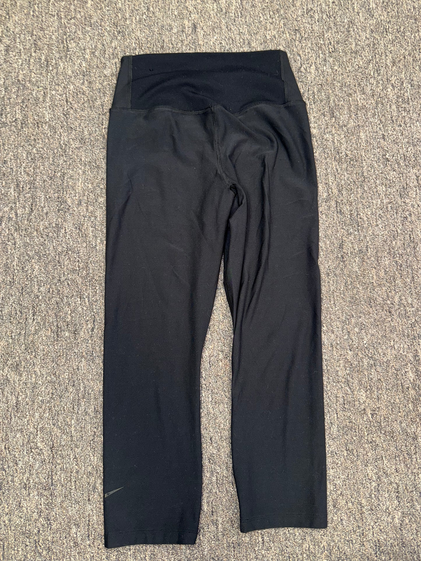 Nike (Medium) Black Capris Dri-Fit Leggings
