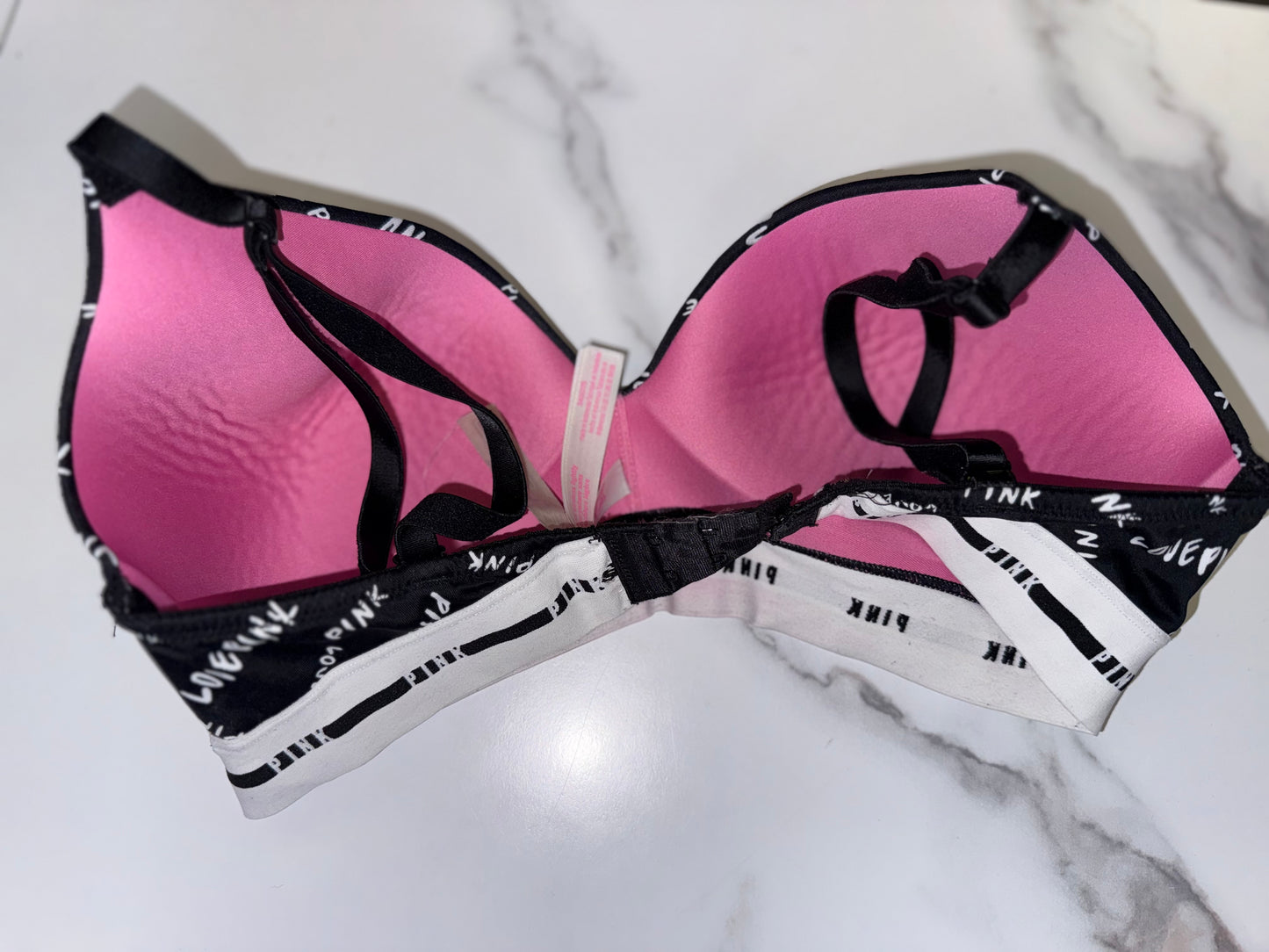 PINK Victoria's Secret (34D) Black & White Logo Pattern Wear Everywhere Bra