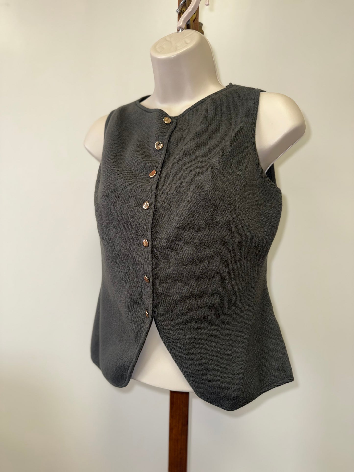 Song of Style By Aimee Song (M) Green Sleeveless Sweater Vest with Gold Buttons