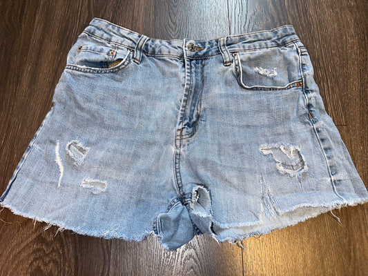 Wild Fable (10) High Rise Mom Jean Distressed Light Wash Denim Shorts