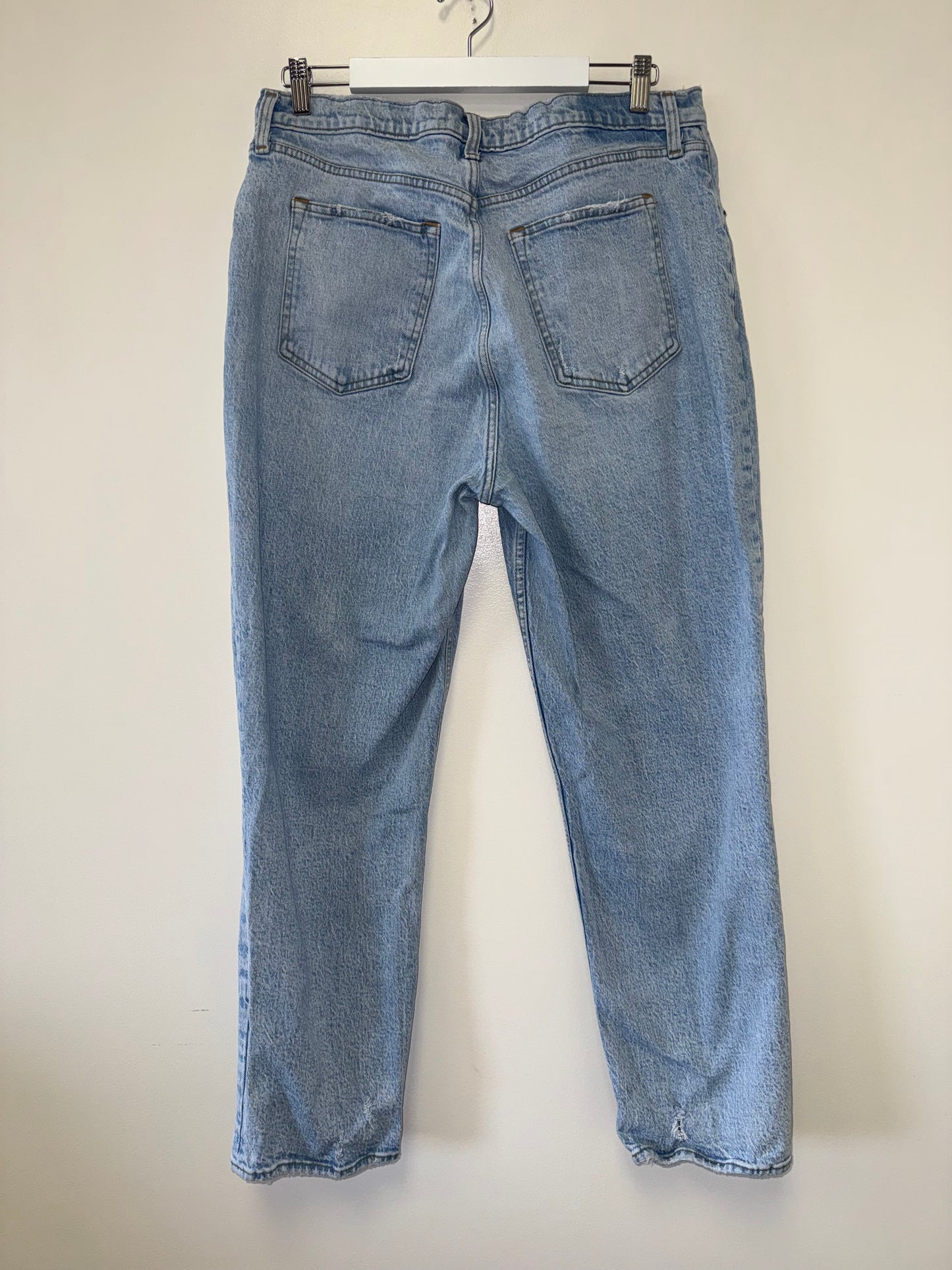 Abercrombie & Fitch (16) Denim 90's Straight Ultra High Rise Jeans w/ Curve Love