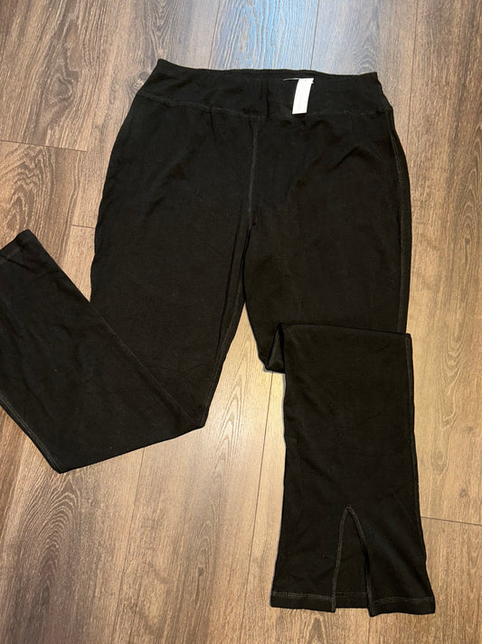 NWT New York & CO (XXL) Brand New Black Bootcut Leggings with Slit in Leg