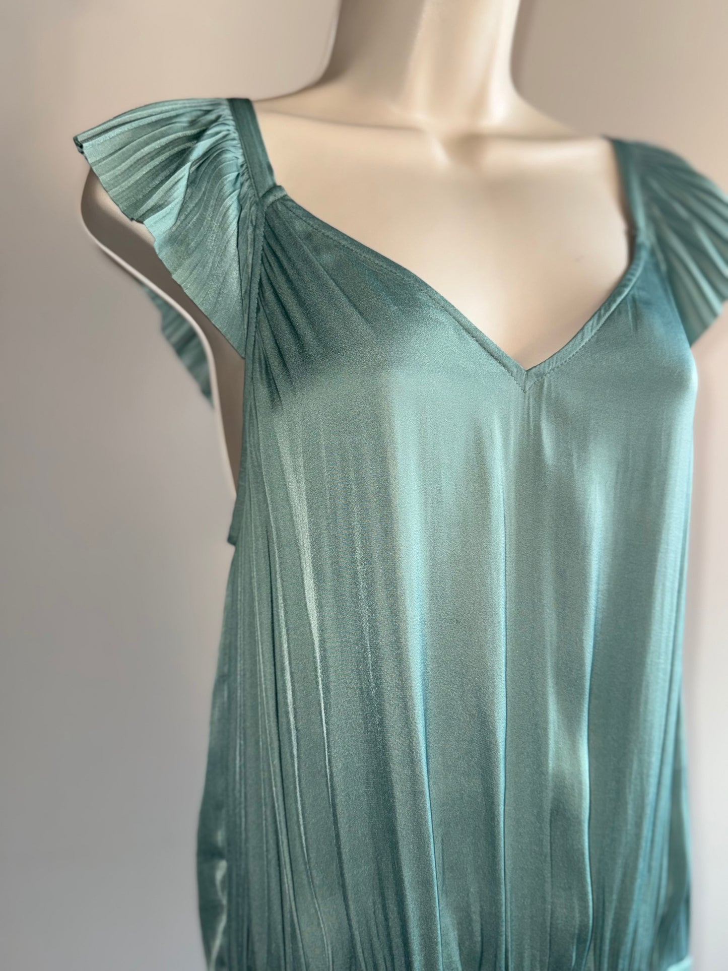 Current Air (Medium) Mint Green Pleated Short Sleeve Dress with Stretch