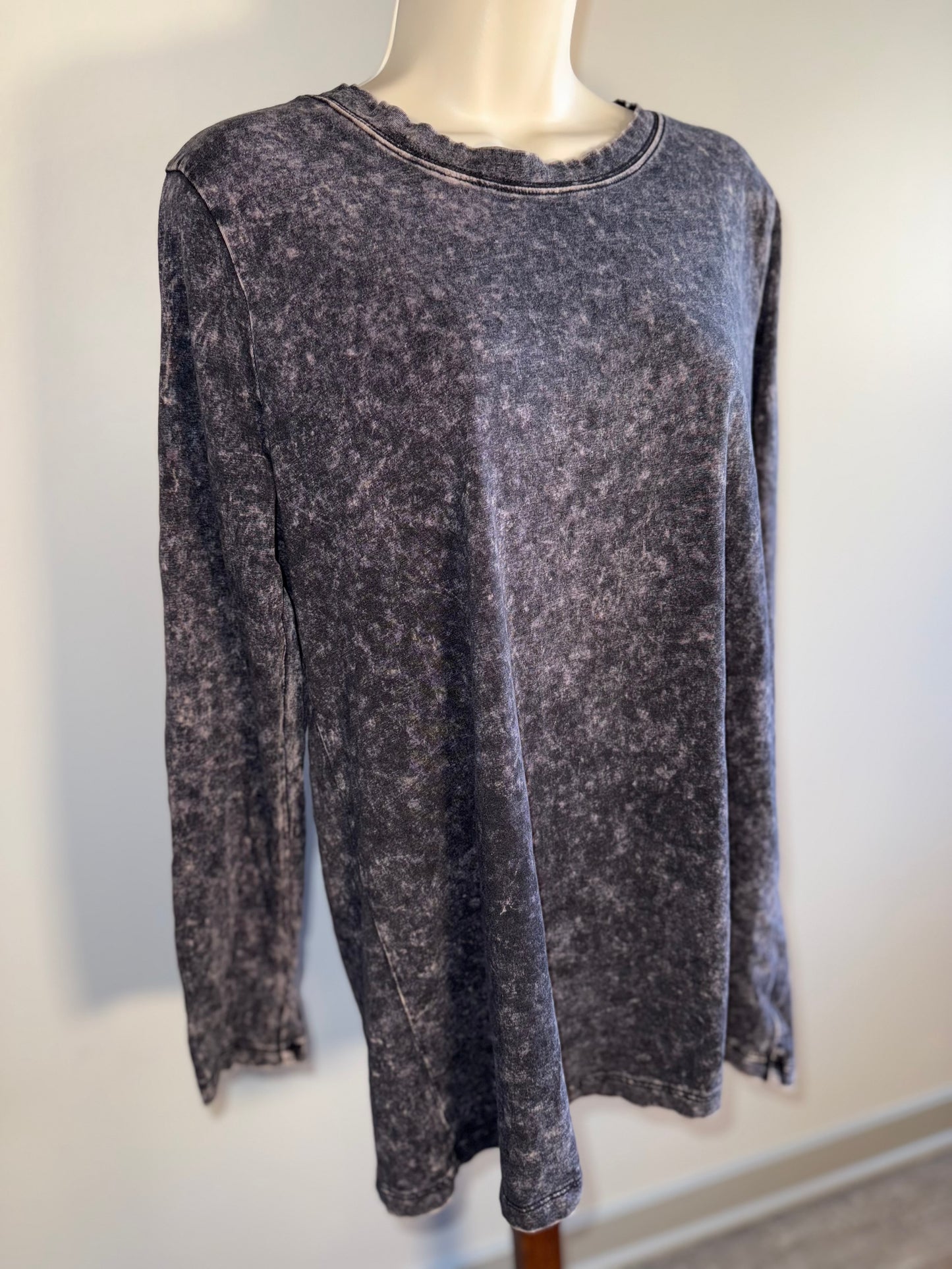 Zenana Outfitters (1X) Black//Grey Acid Wash Pattern Long Sleeve