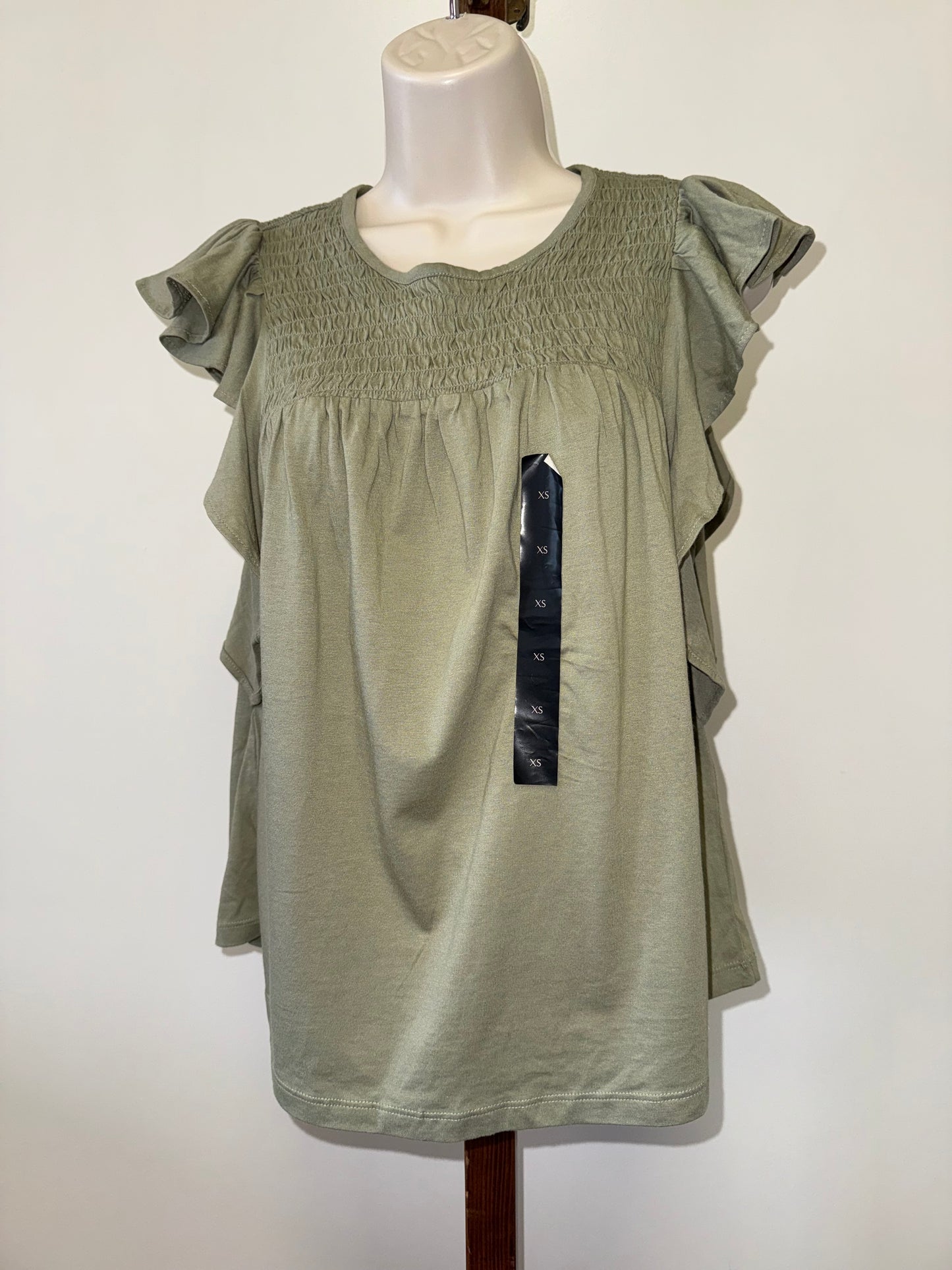 NWT Banana Republic (XS) Brand New Green Blouse with Ruffled Sleeves