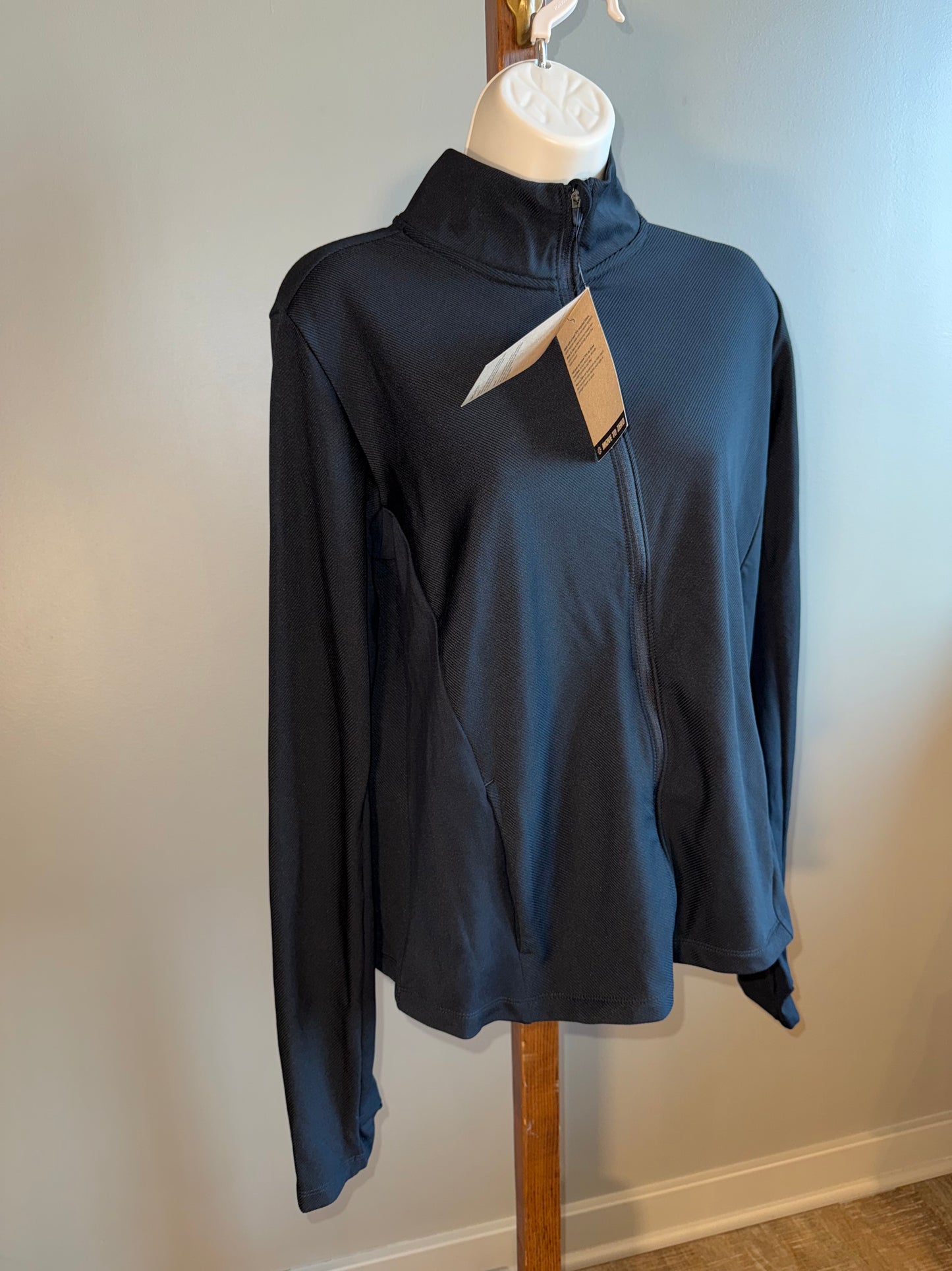 NWT Nike (Medium//Large) Brand New Black Nike One Dri-Fit Zip Up Jacket