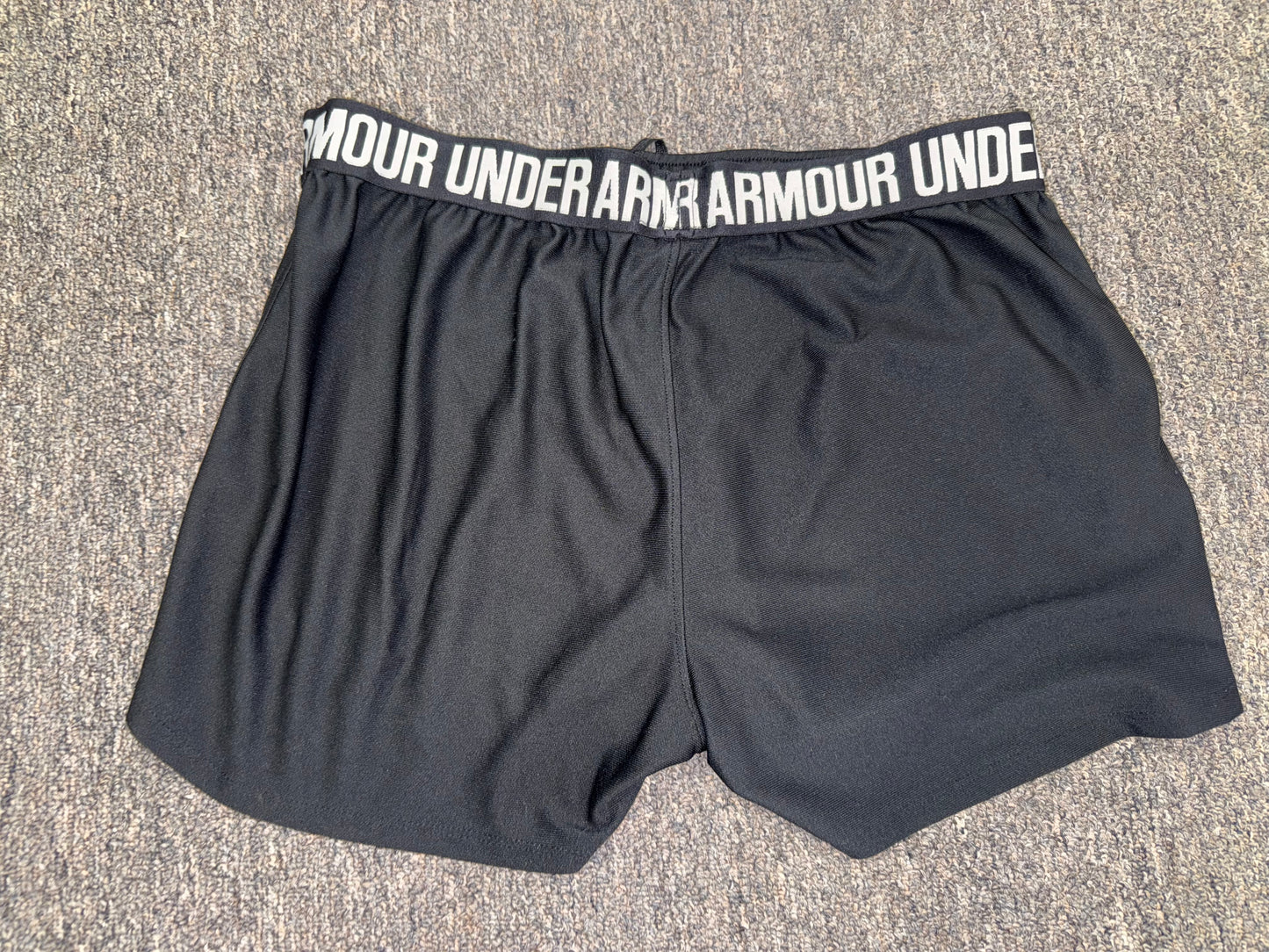 Under Armour (Small) Black Loose Fit Sporty Shorts