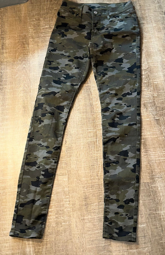 Levi's (W26 // L32) Green Came Skinny Jeans