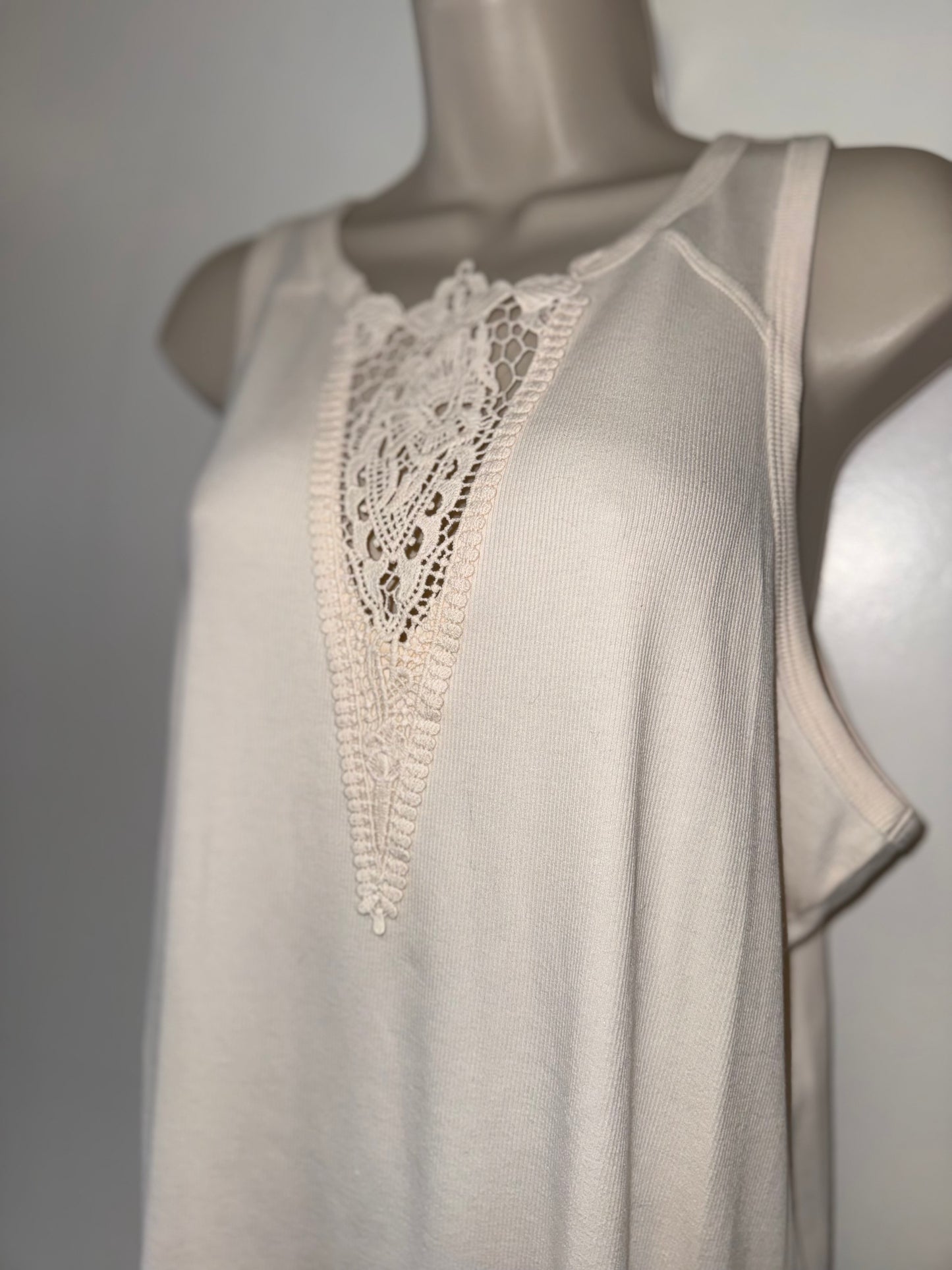 Torrid (3) Cream Lace V-Neck Ribbed Neutral Tank Top