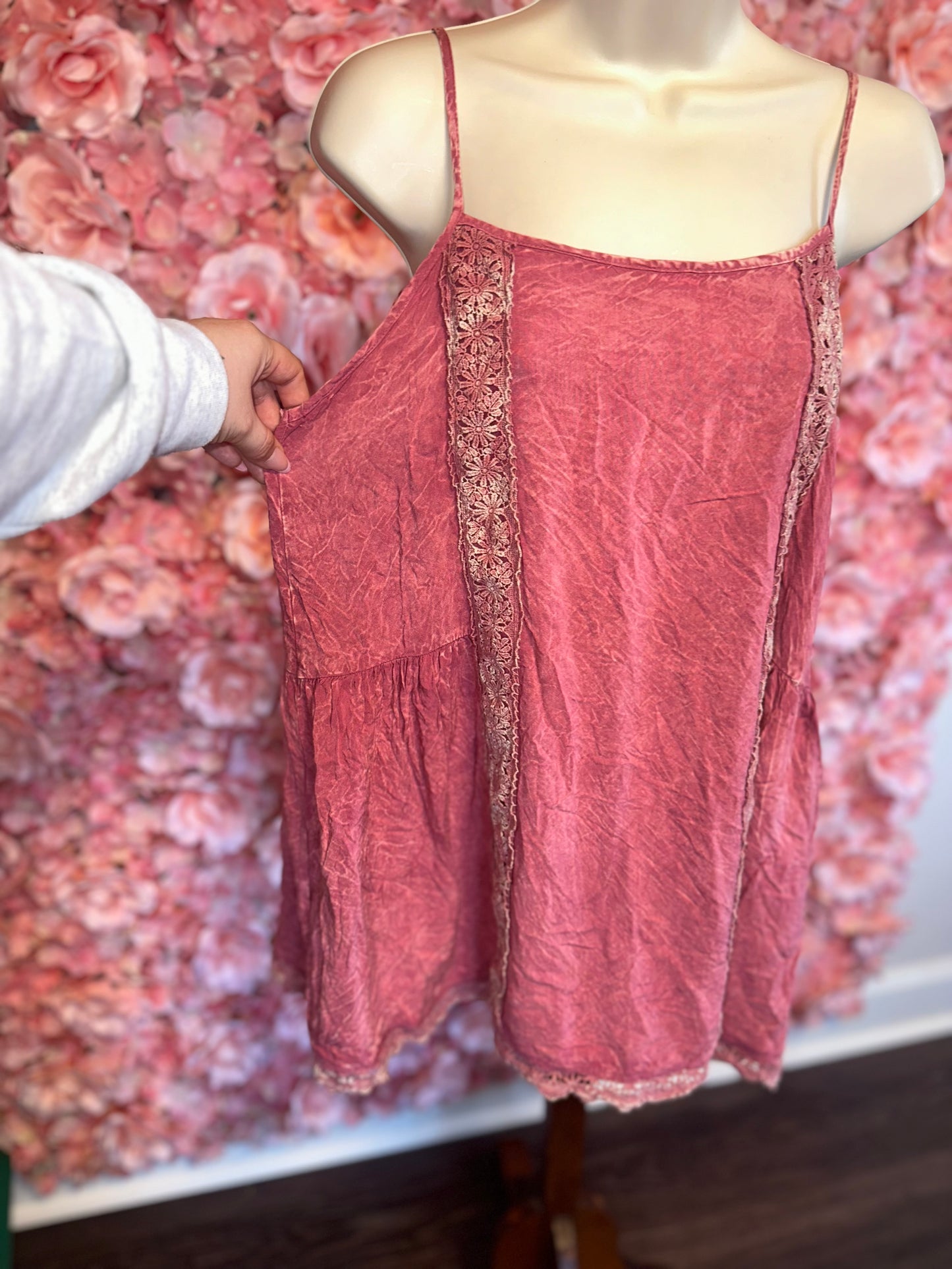 Altar'd State (Medium) Pink Lace Loose Fit Tank with Washed Look