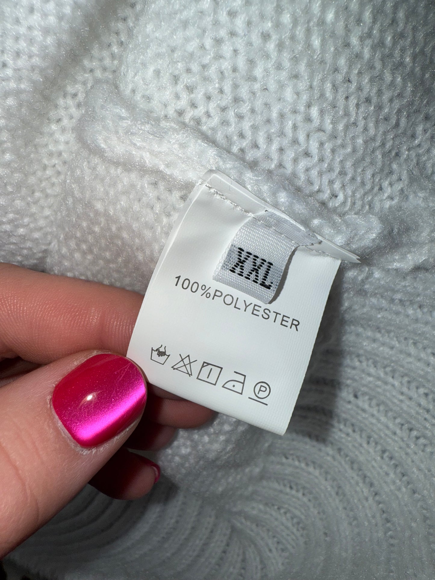 (XXL) Black and White Knit Sweater with Hood