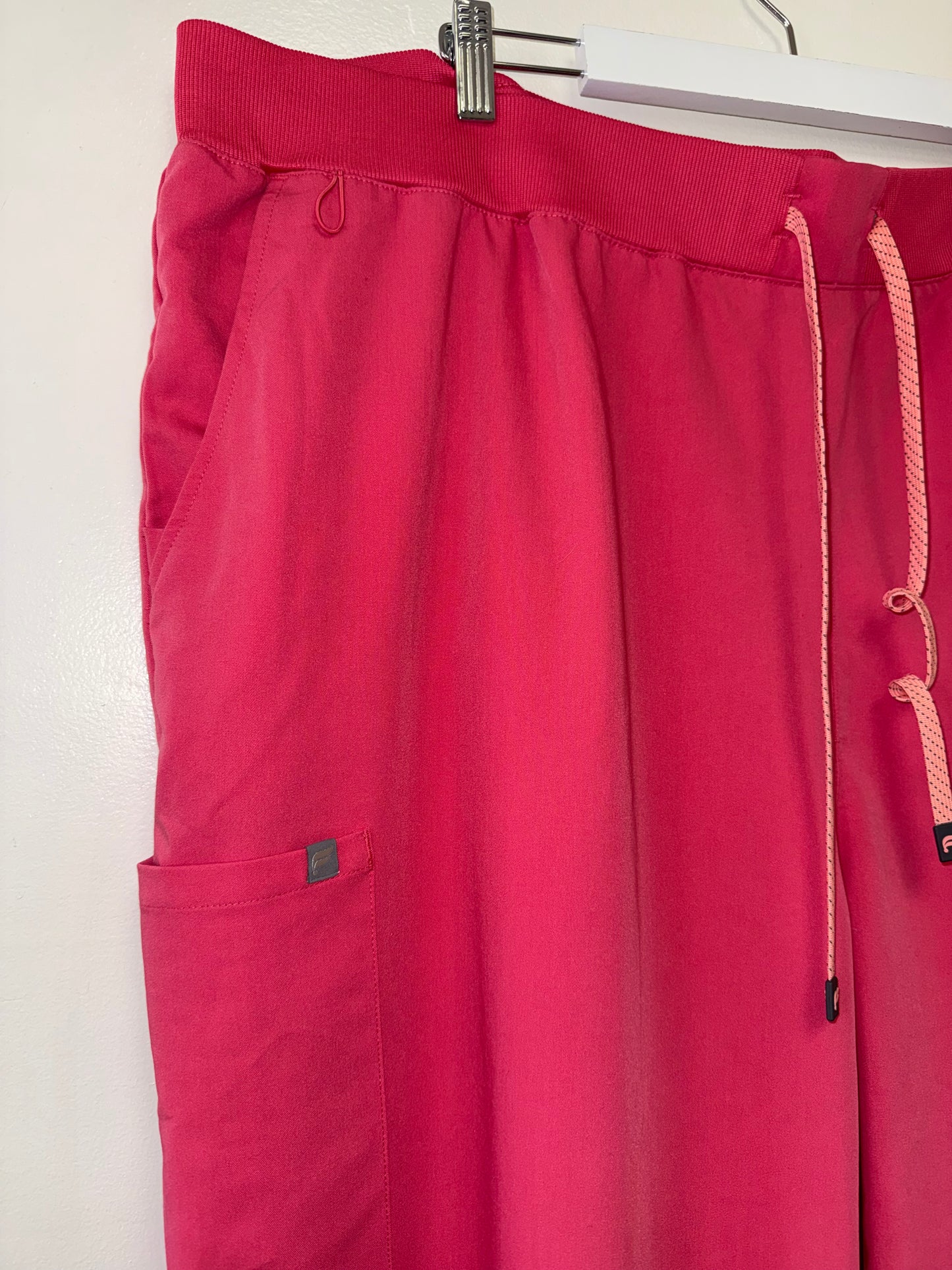 Fabletics (4X) Hot Pink Straight Leg Cargo Pants - Giving Nurse Vibes