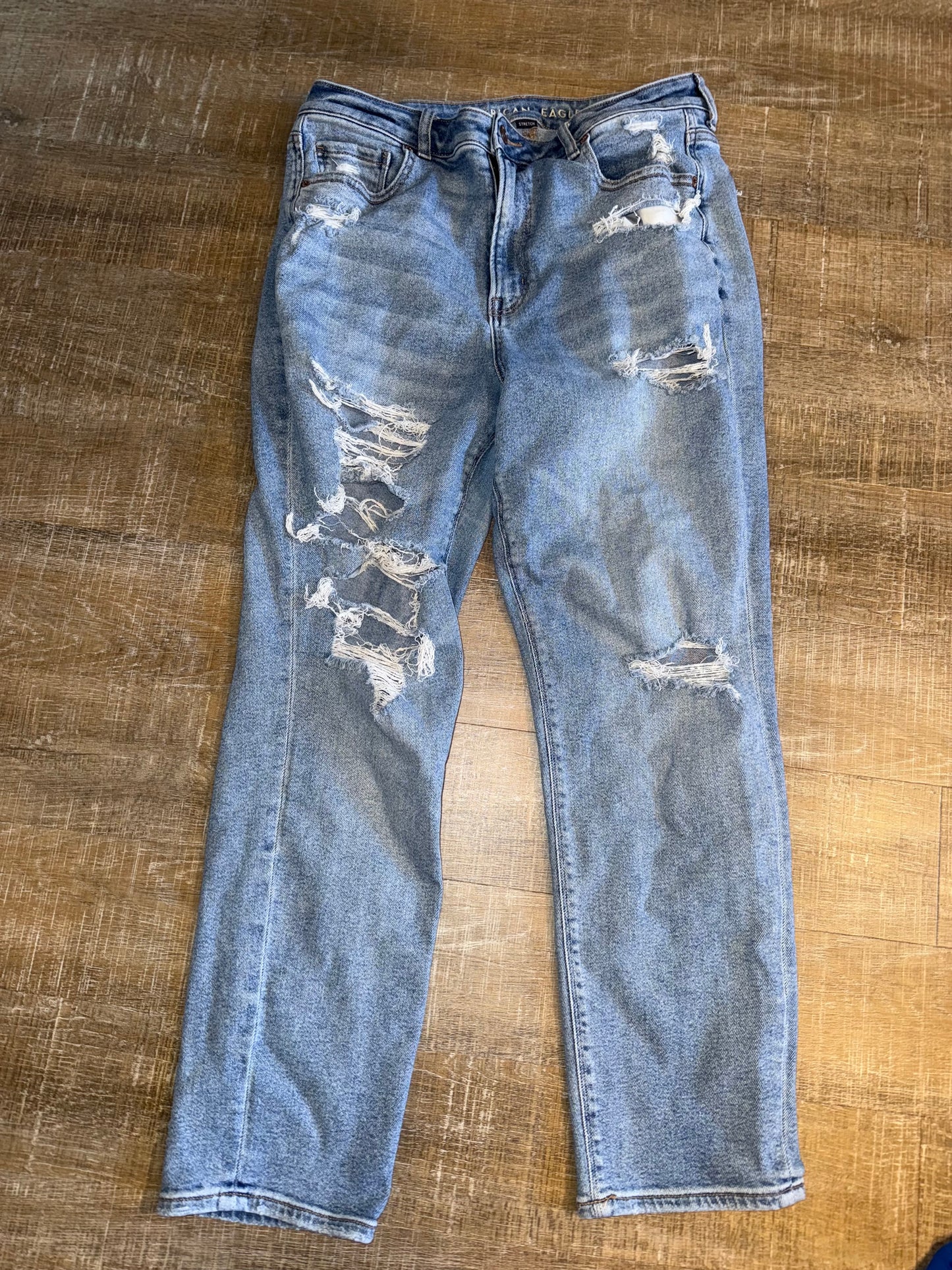 American Eagle (12) Distressed Denim Mom Jeans with Stretch