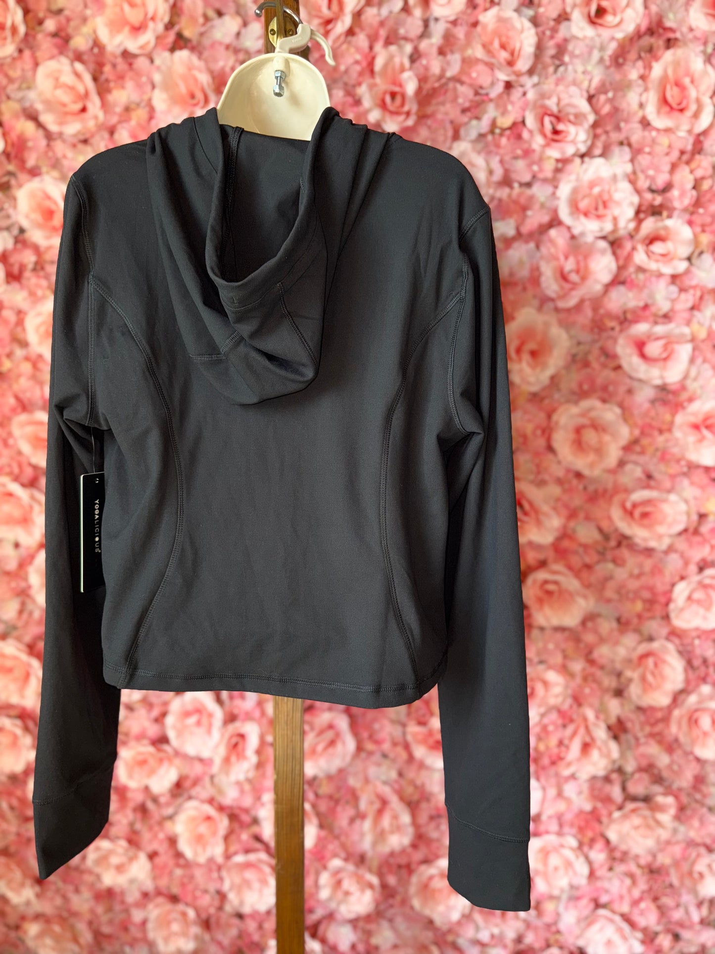 NWT Yogalicious (Large) Brand New Black Zip Up Sporty Cropped Jacket
