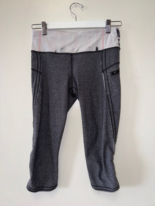 Lululemon (6) Grey Carpis Leggings