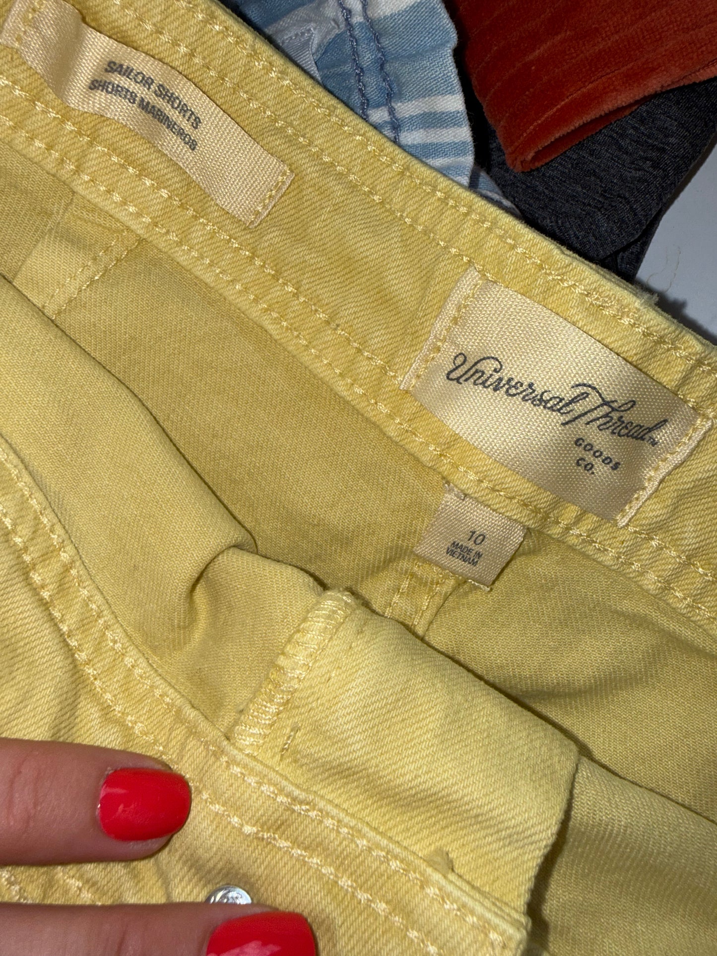 NWT Universal Threads (10) Brand New Yellow Hi Rise Fitted Hip & Slim Leg Shorts
